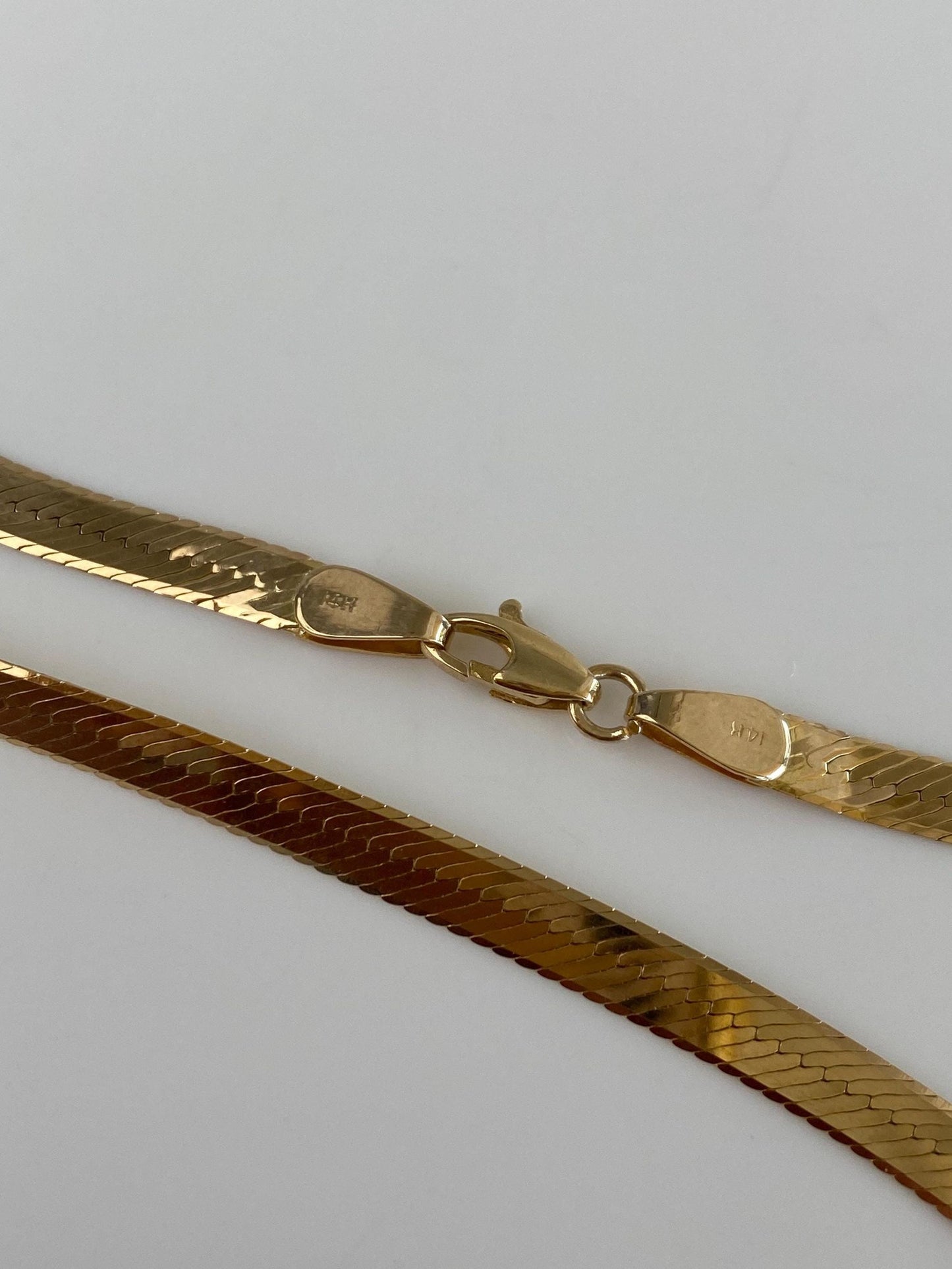 Vintage Solid 14k Yellow Gold Herringbone Chain Necklace - 19.75 inches