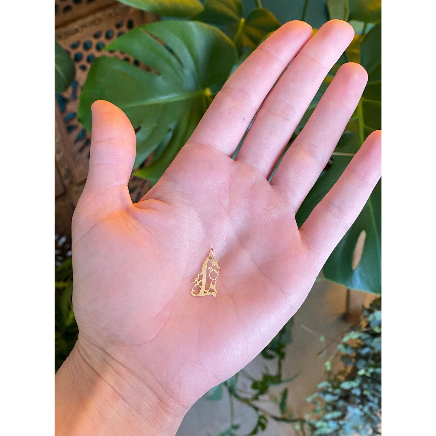 Vintage Solid 14k Yellow Gold #1 Mom Charm