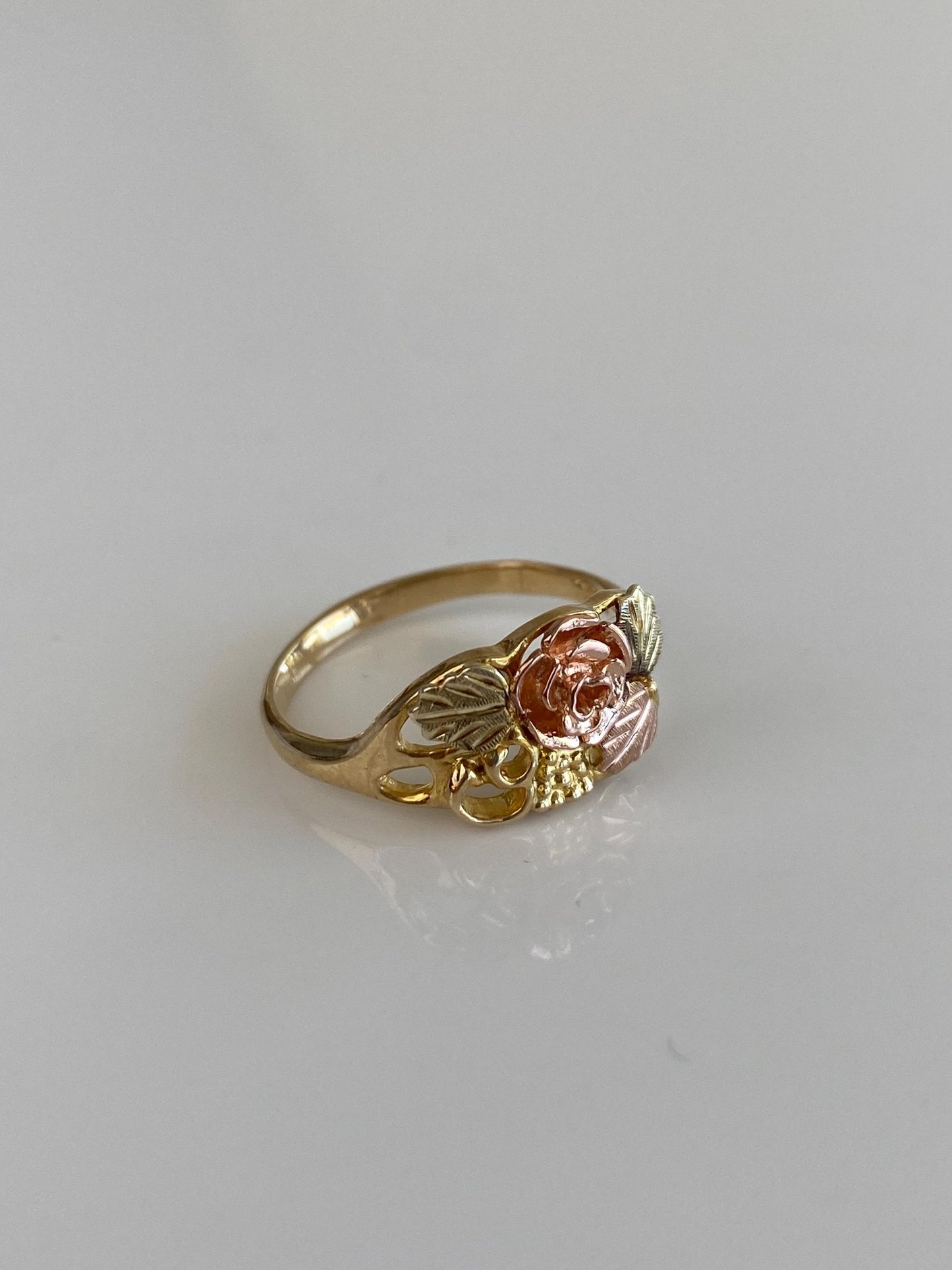 Solid 10k Black Hills Gold Flower Ring - Size 6.5