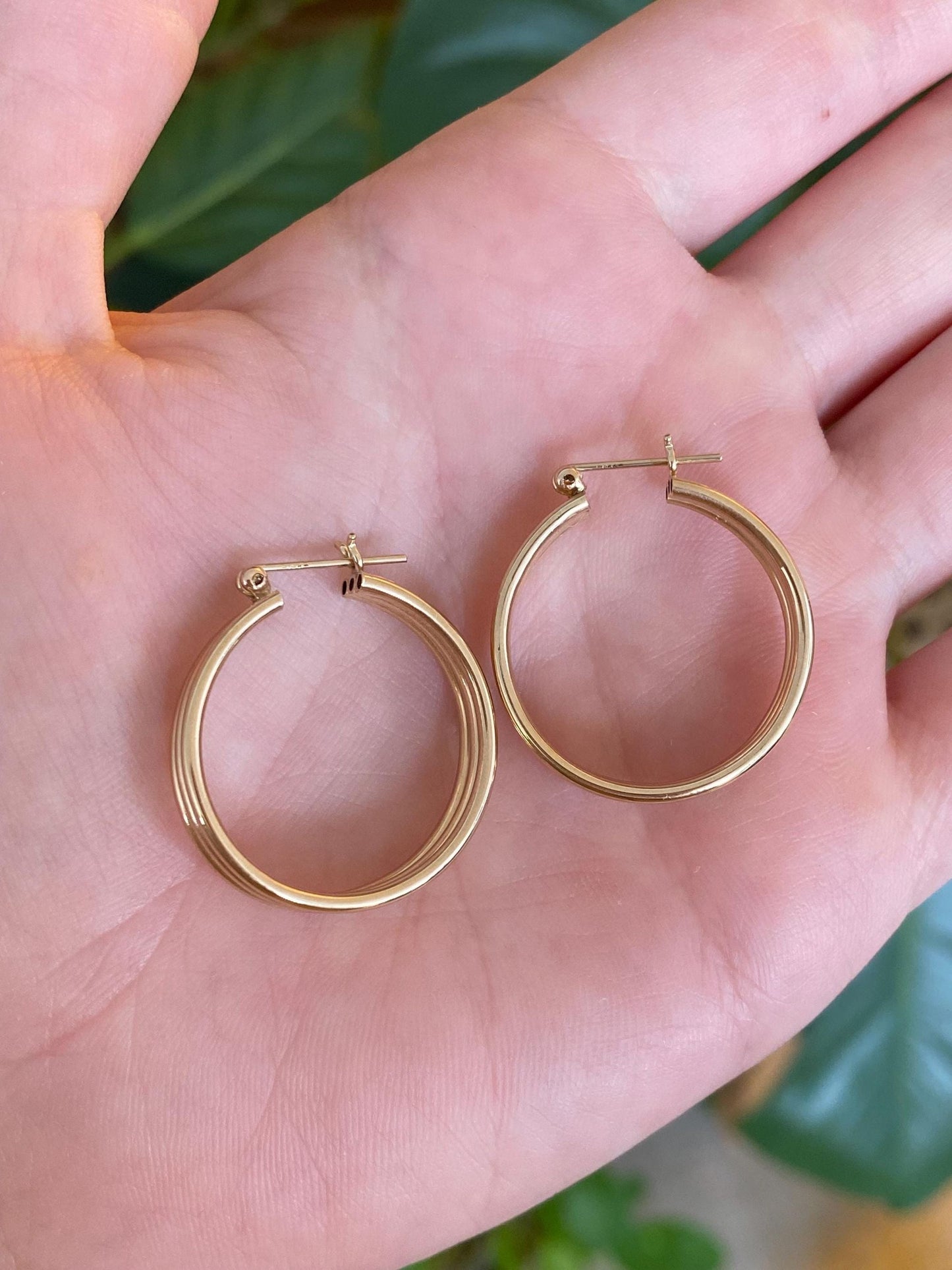 Vintage 14k Yellow Gold Lined Hoop Earrings