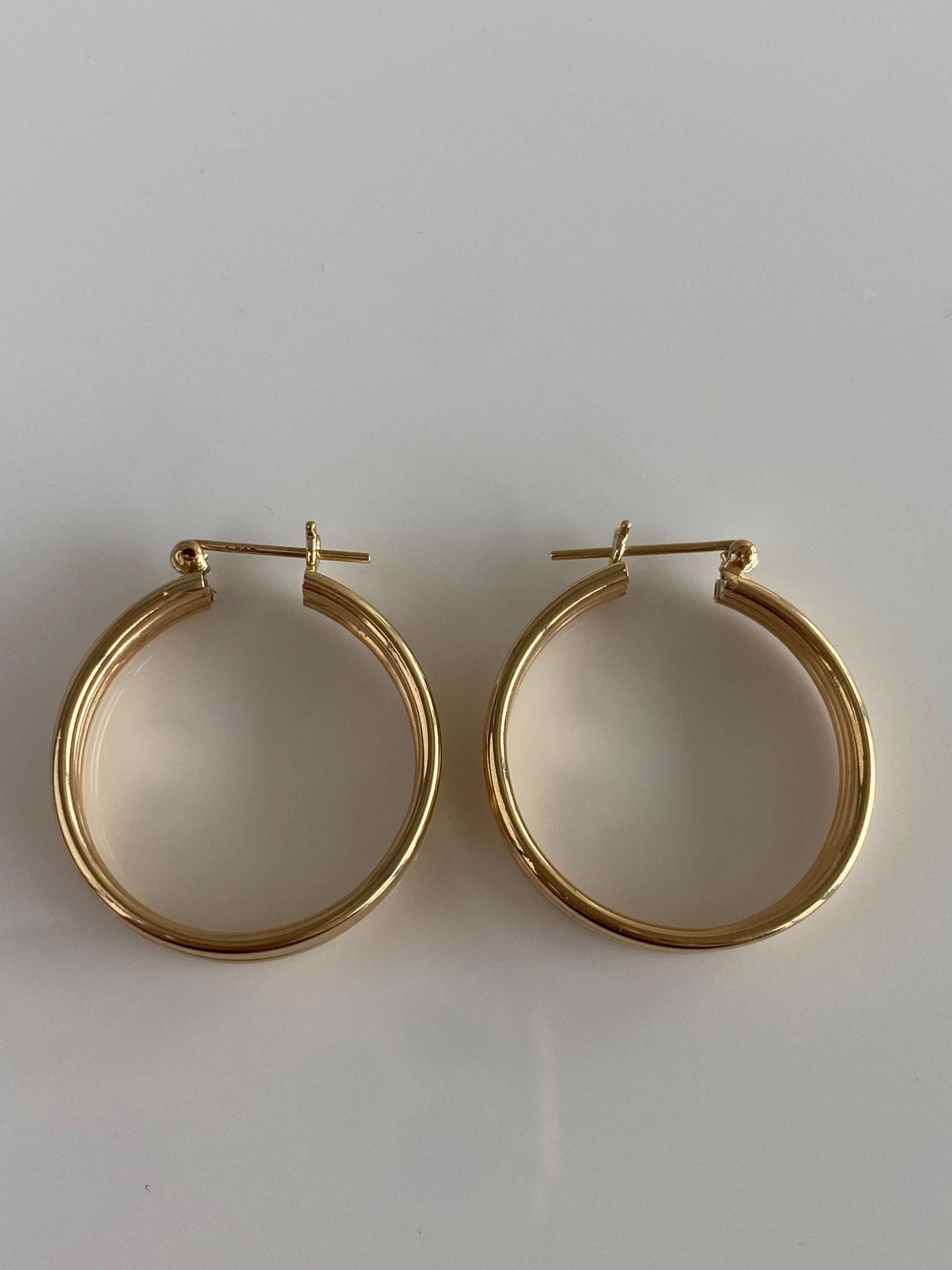 Vintage 14k Yellow Gold Lined Hoop Earrings