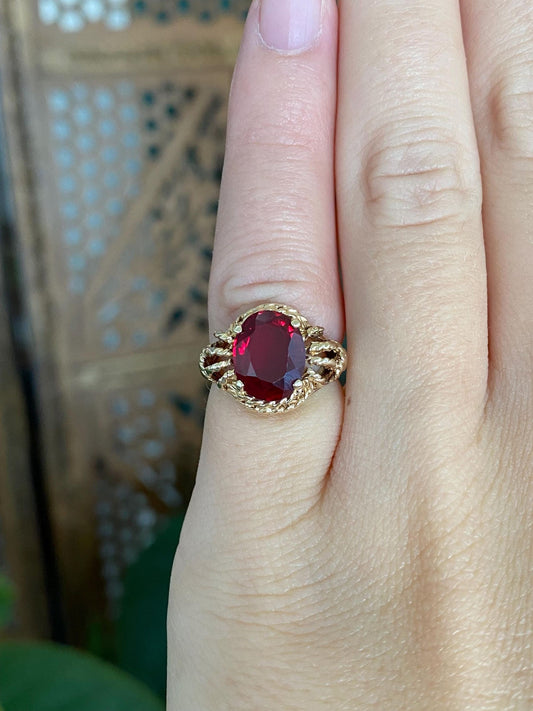 Vintage Solid 14k Yellow Gold Ruby Open Work Ring - Size 2.75