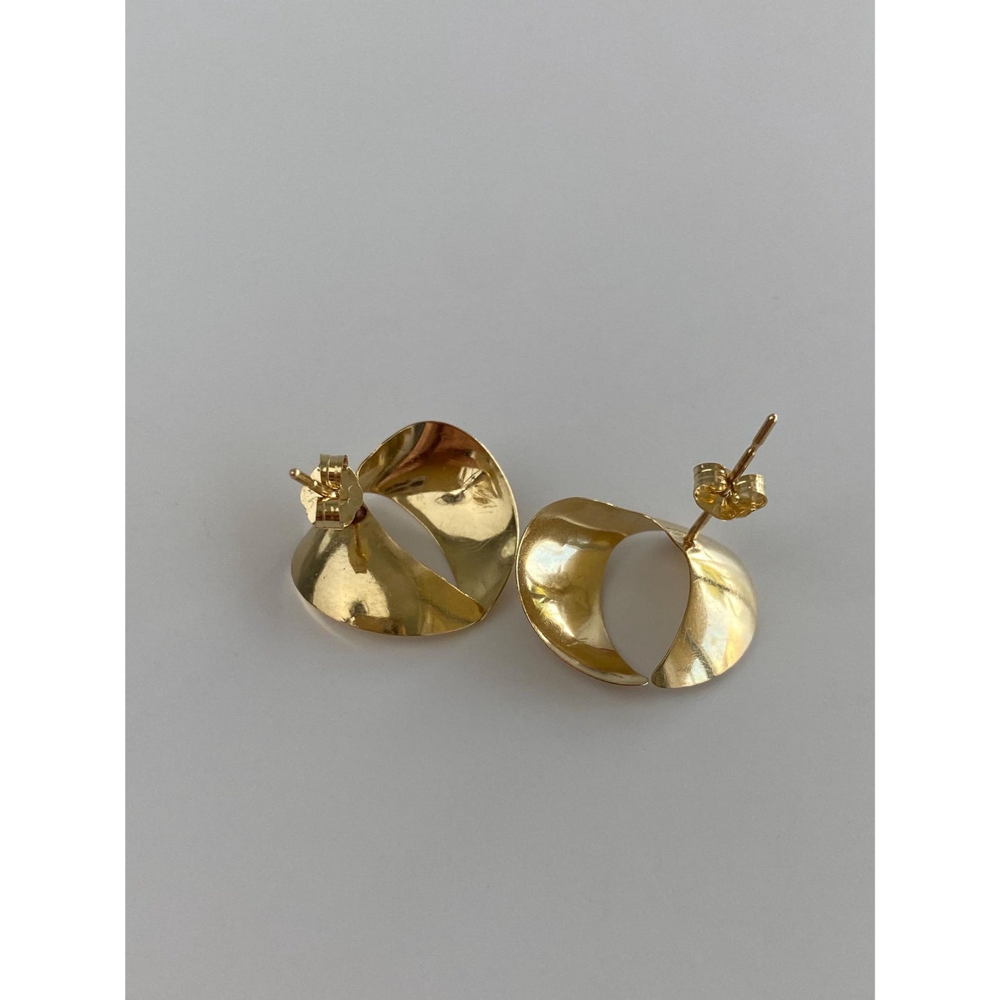Solid 14k Yellow Gold Diamond Cut Stud Earrings