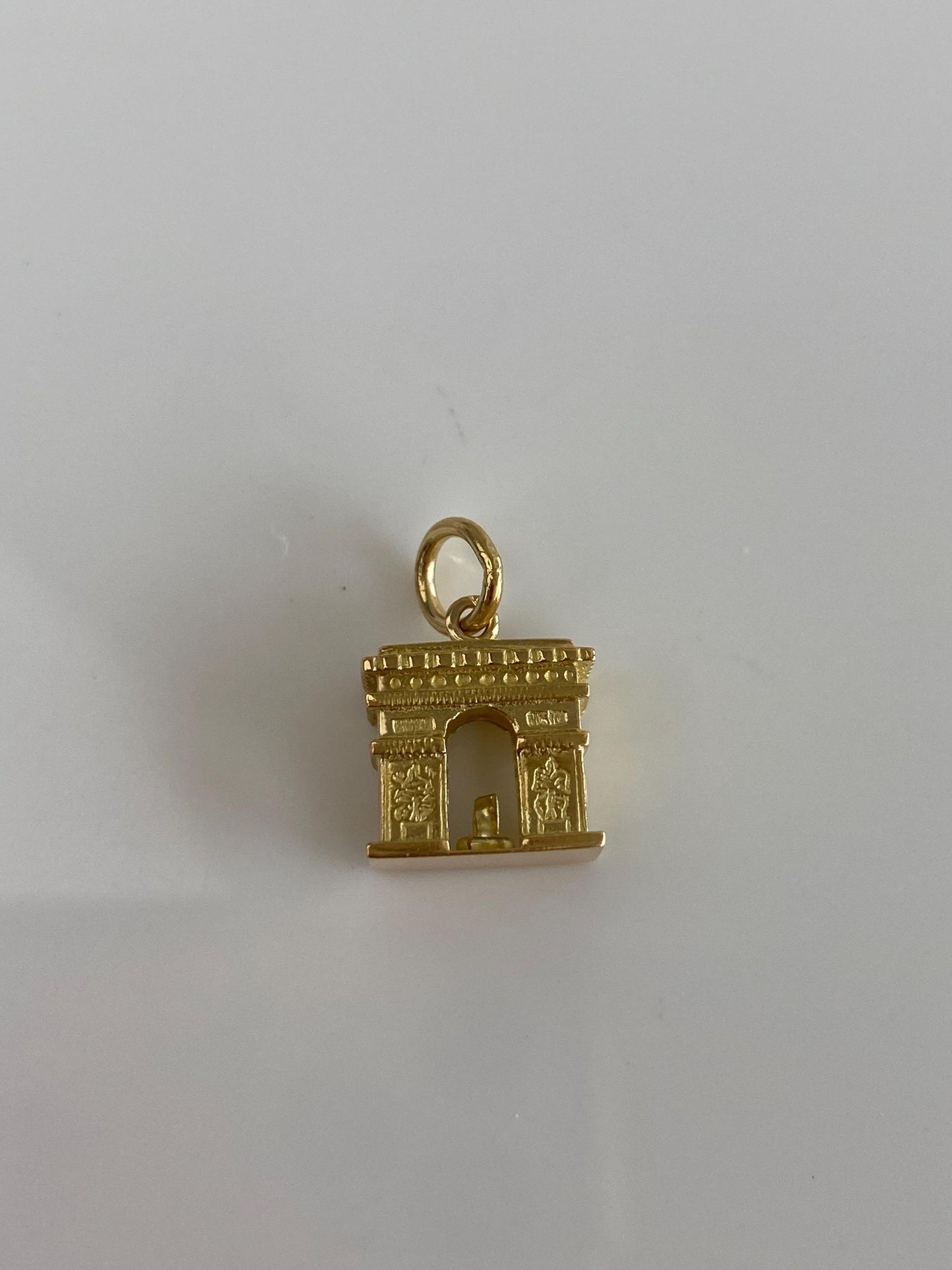 Vintage Solid 18k Yellow Gold Paris Arc de Triomphe Charm