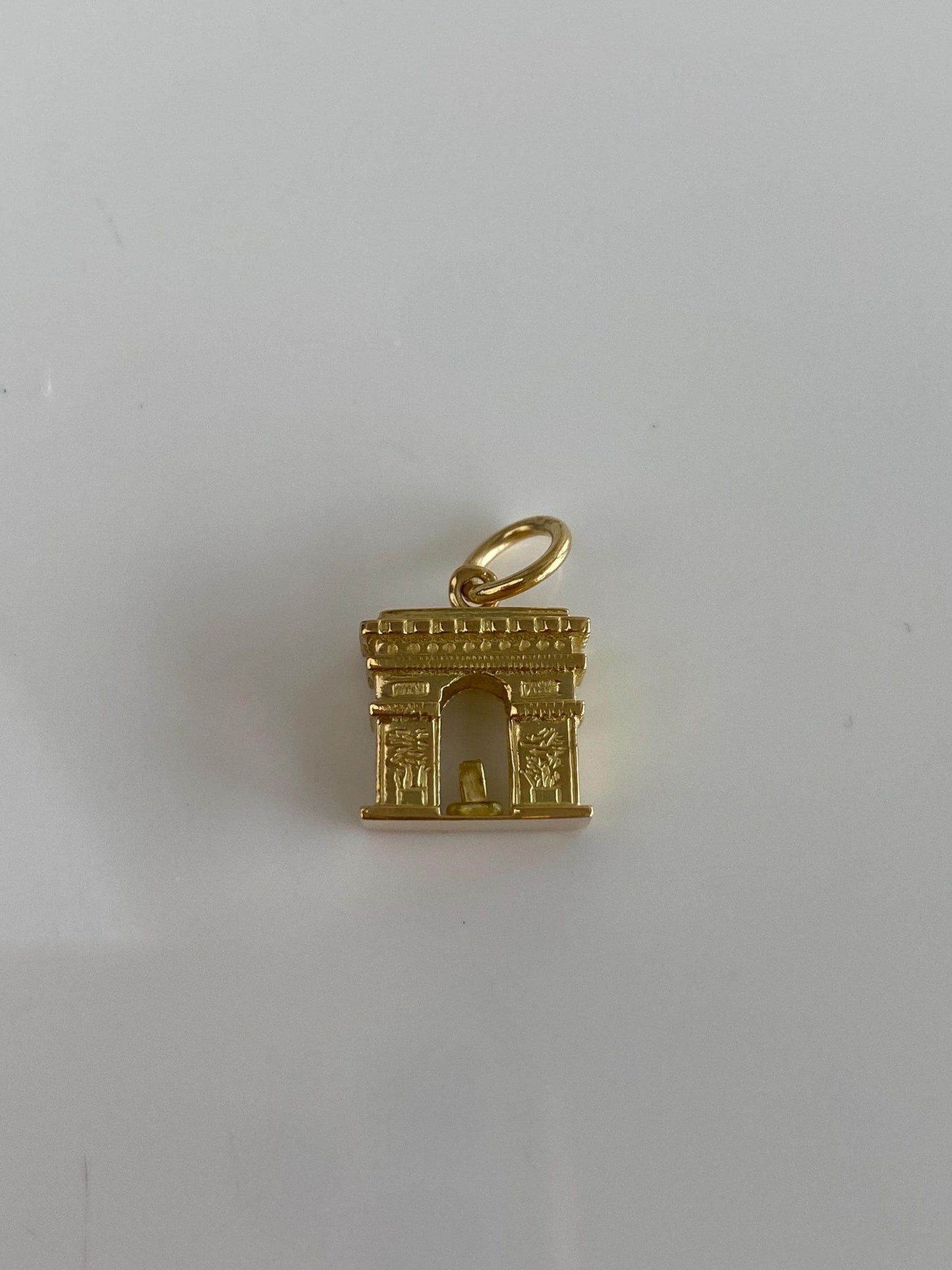Vintage Solid 18k Yellow Gold Paris Arc de Triomphe Charm