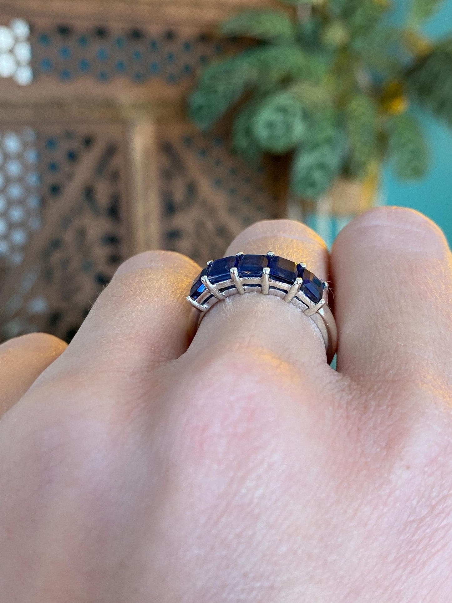 Vintage Solid 10k White Gold Blue Spinel Row Ring - Size 7