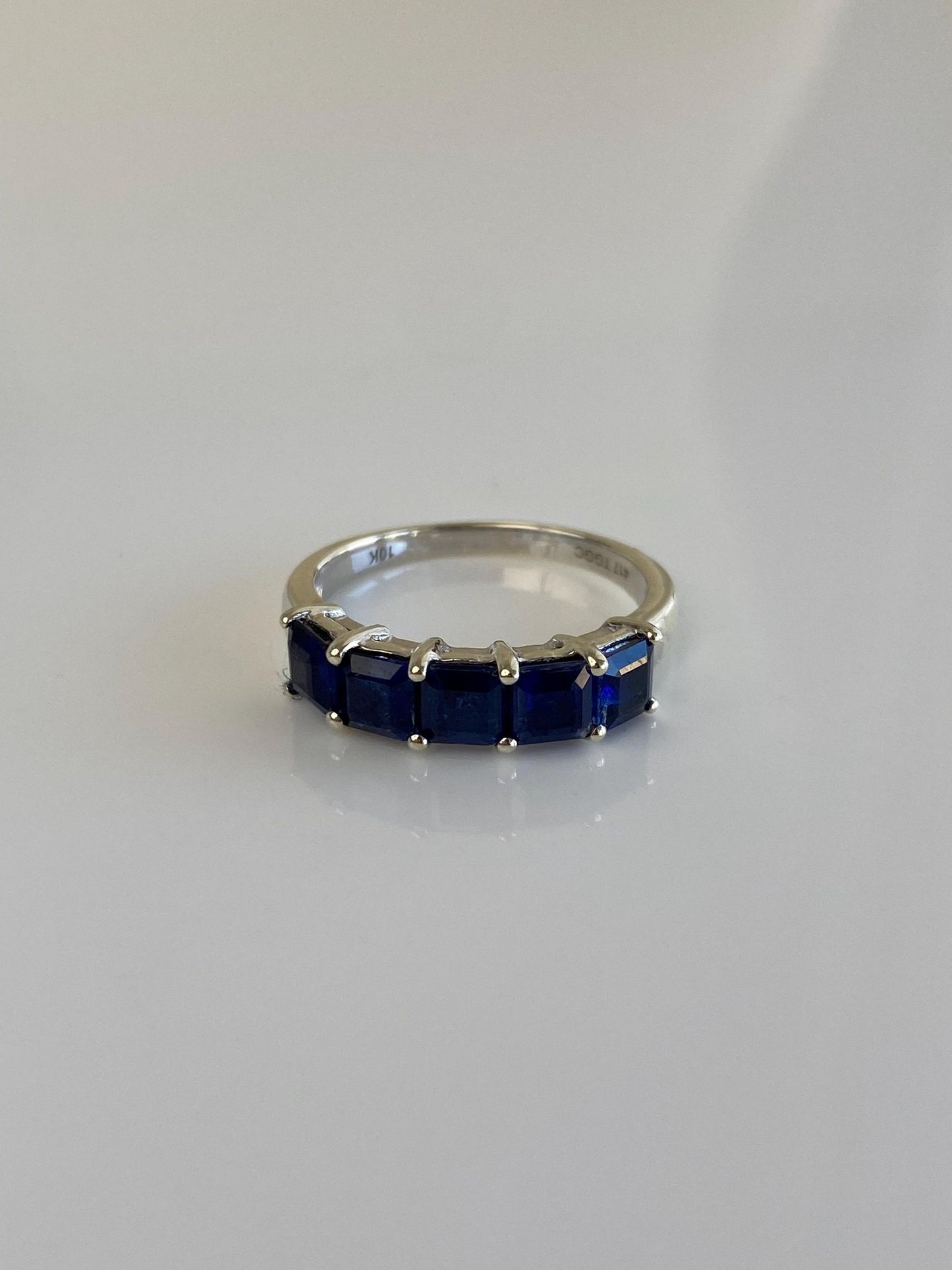 Vintage Solid 10k White Gold Blue Spinel Row Ring - Size 7