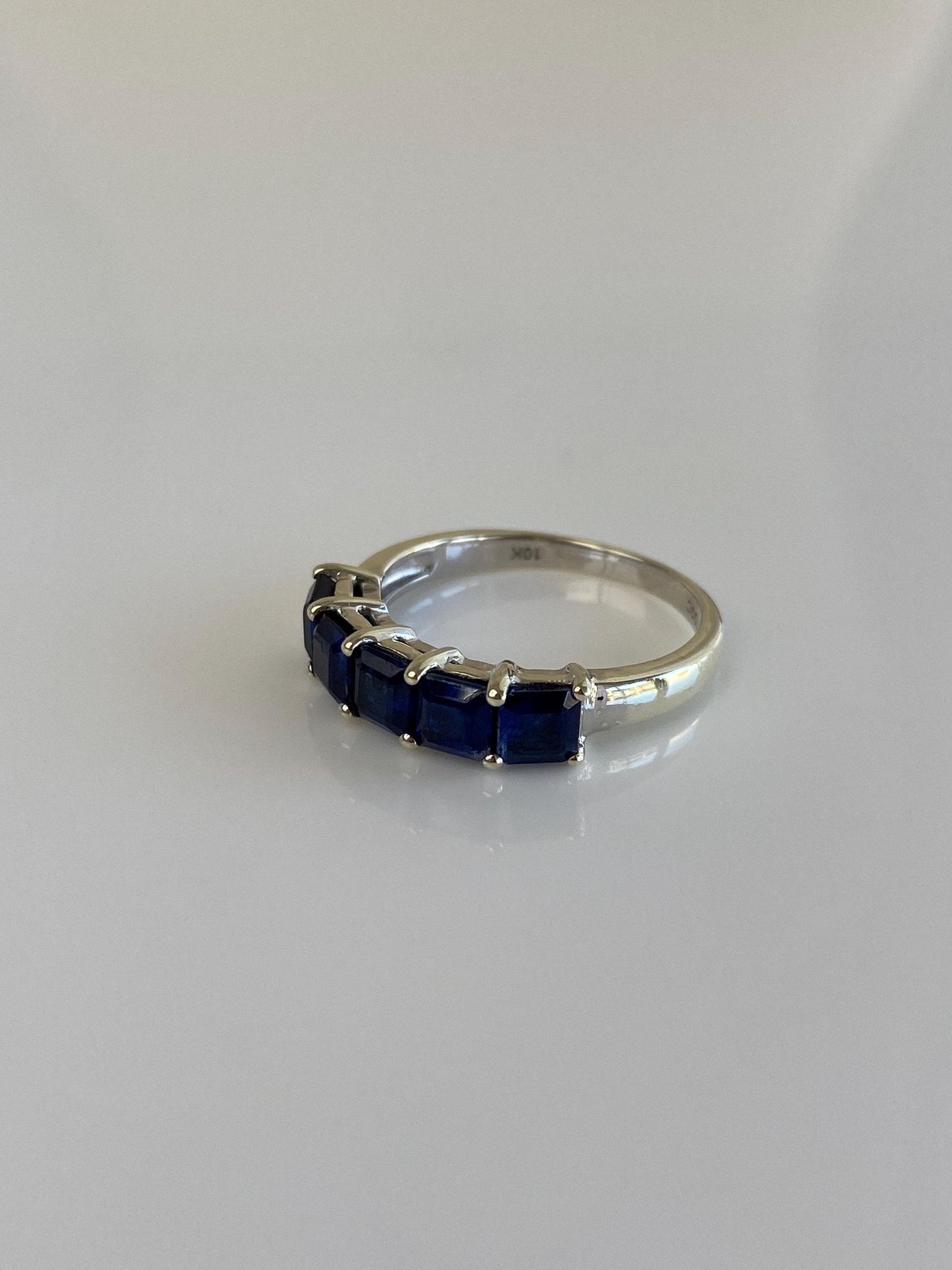 Vintage Solid 10k White Gold Blue Spinel Row Ring - Size 7