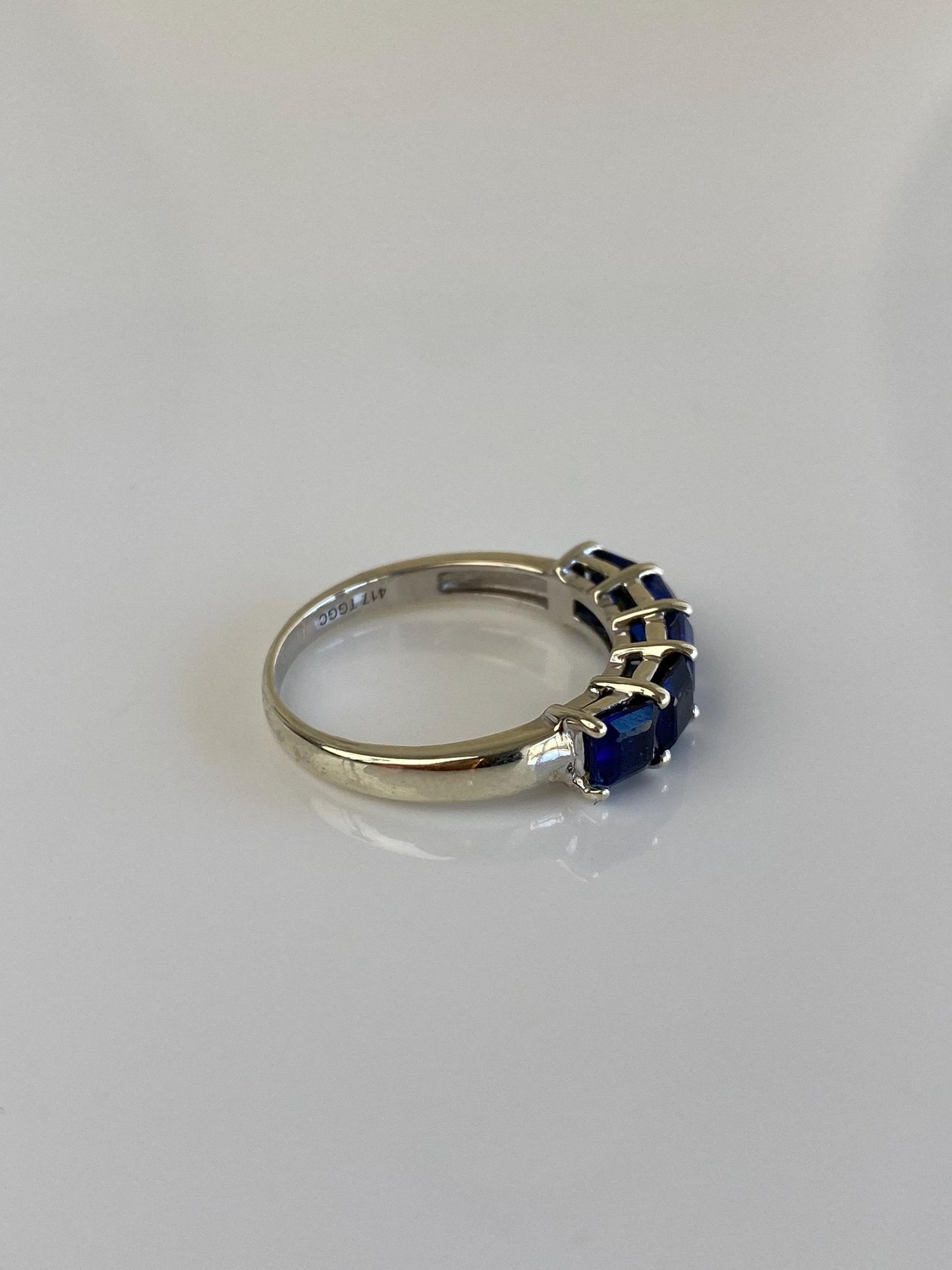 Vintage Solid 10k White Gold Blue Spinel Row Ring - Size 7