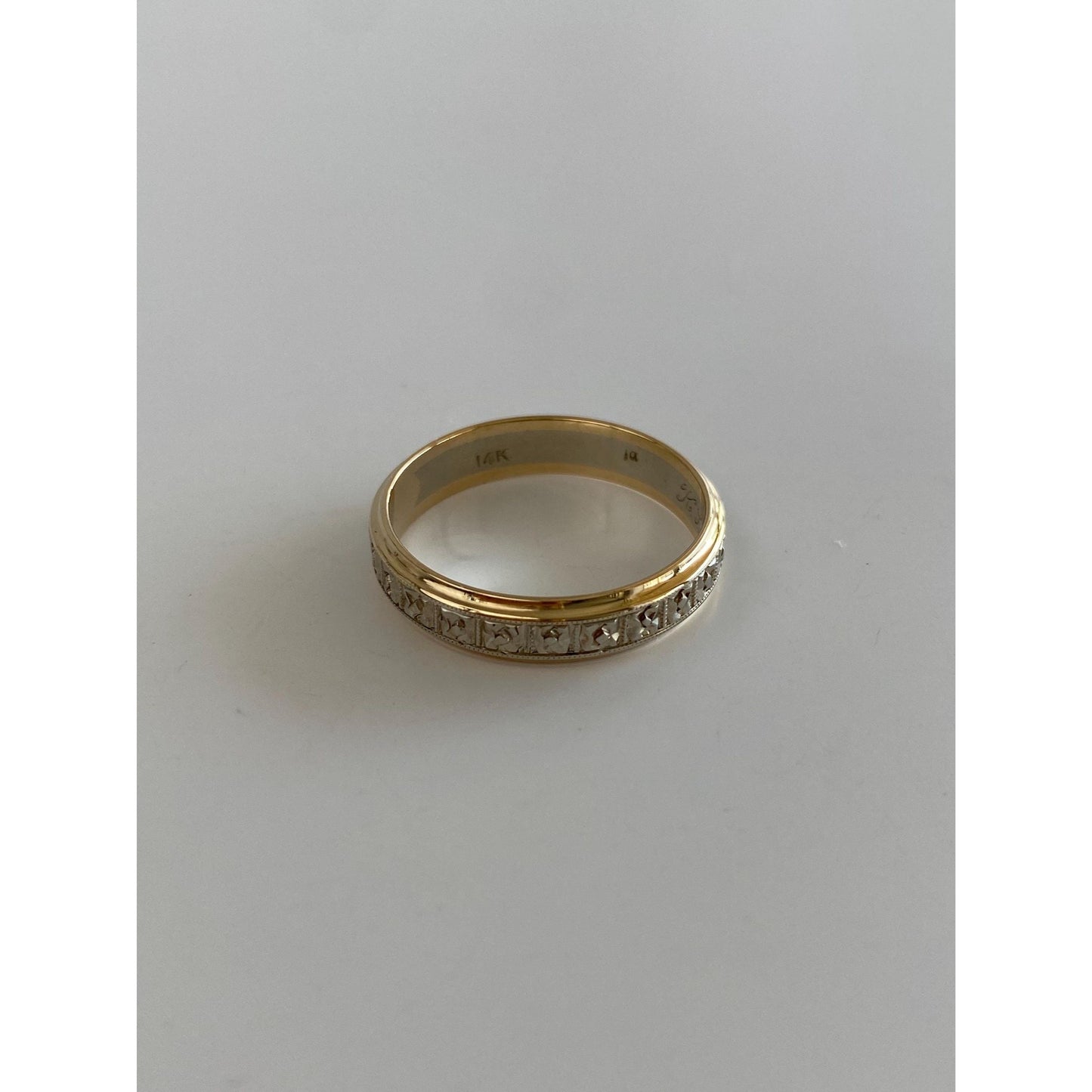 Vintage Solid 14k White & Yellow Gold Designed Ring Band - Size 8.5
