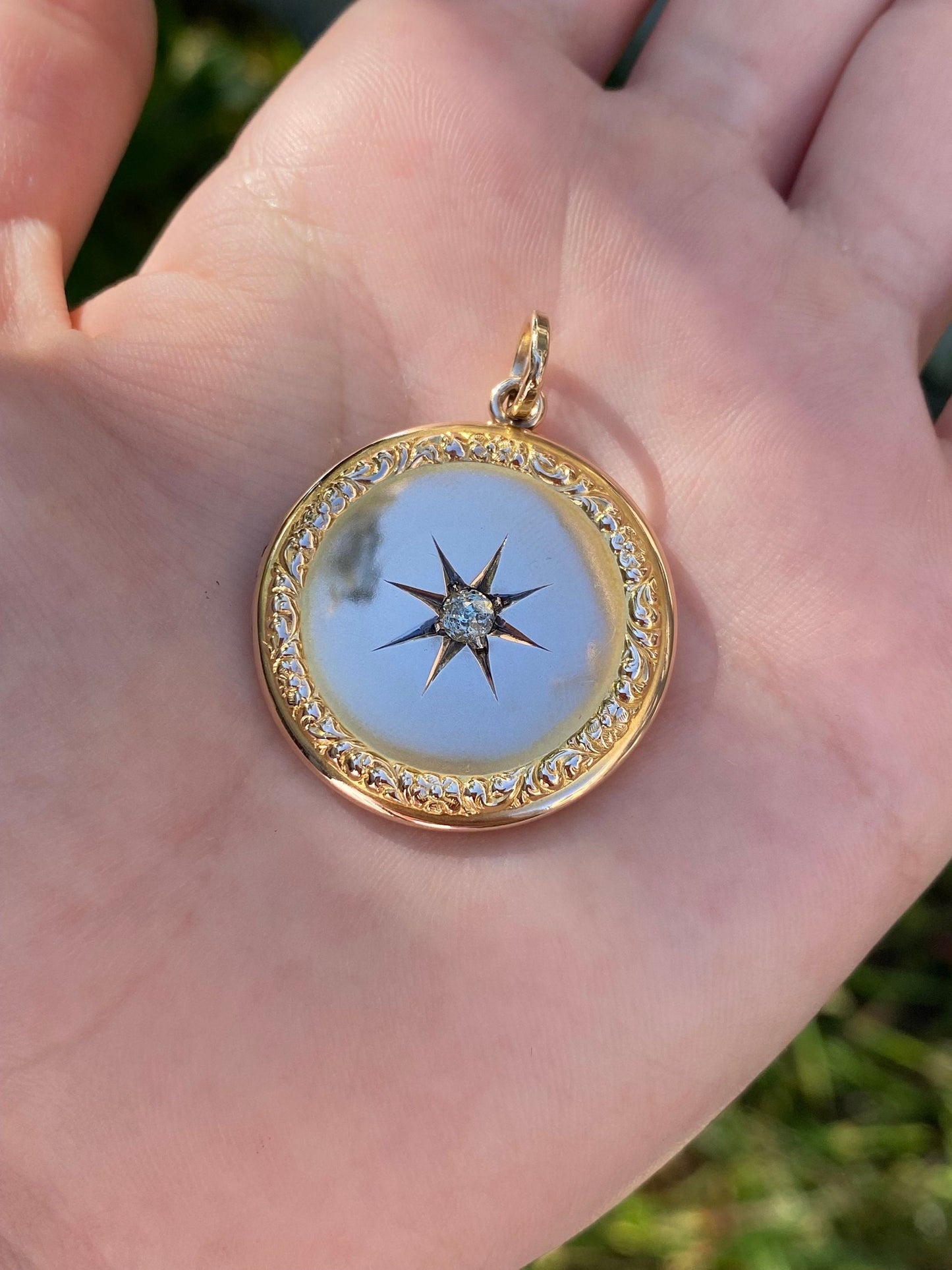 Vintage Solid 10k Yellow Gold Star Set Diamond Locket Charm