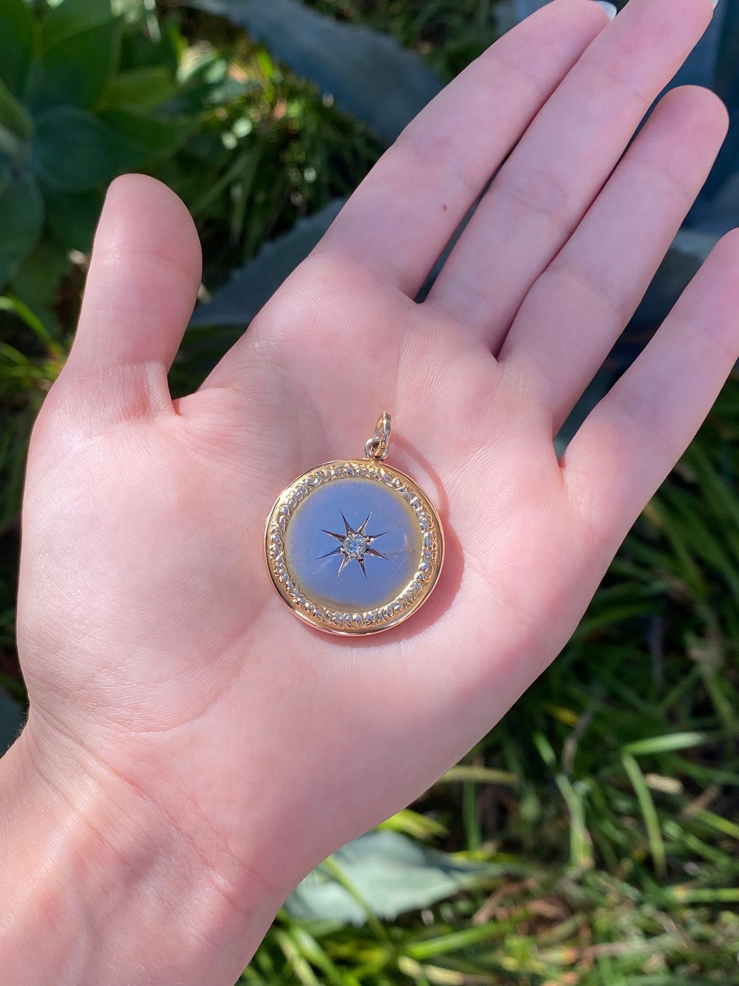 Vintage Solid 10k Yellow Gold Star Set Diamond Locket Charm