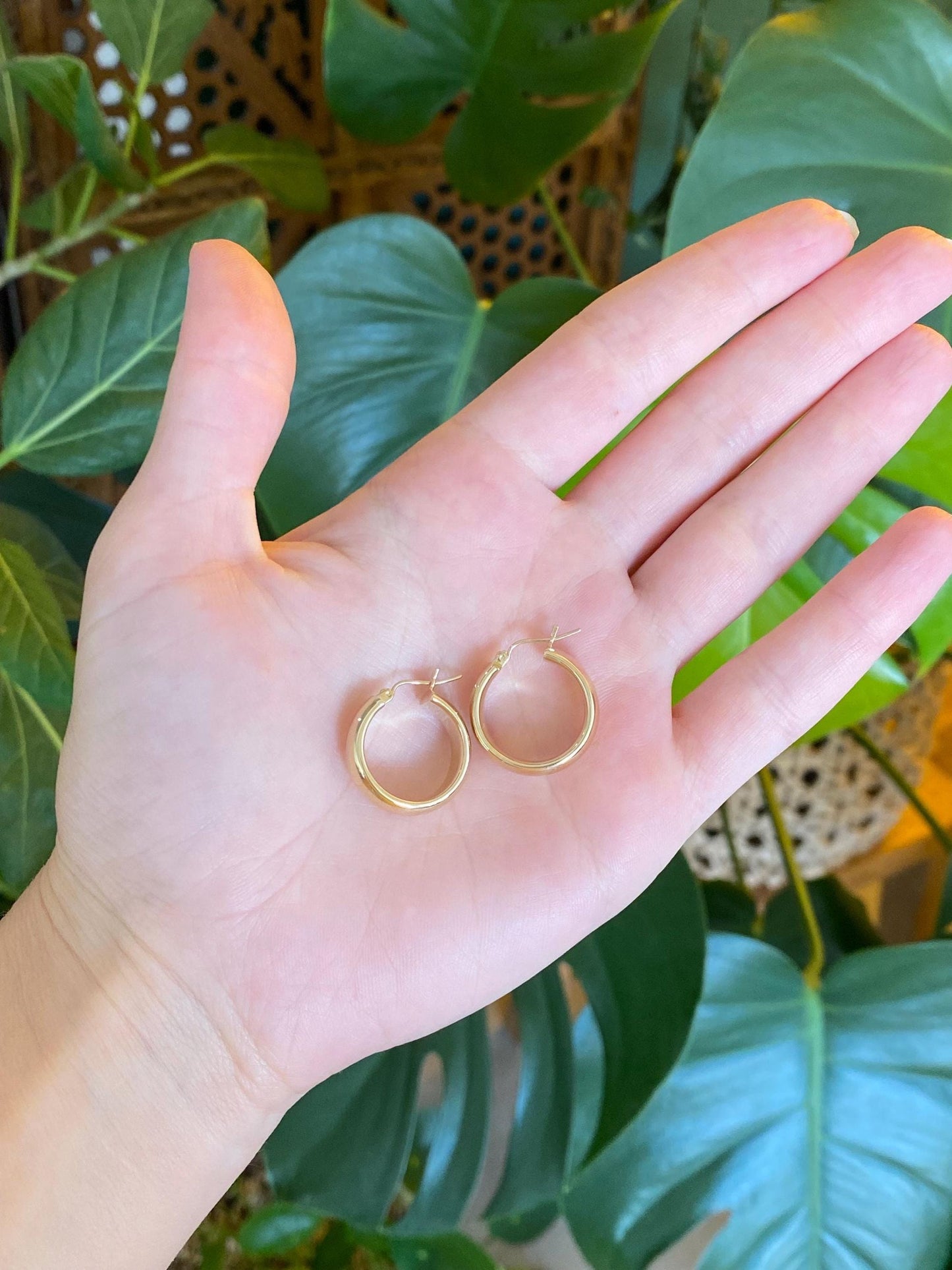 Vintage 14k Yellow Gold Hoop Earrings
