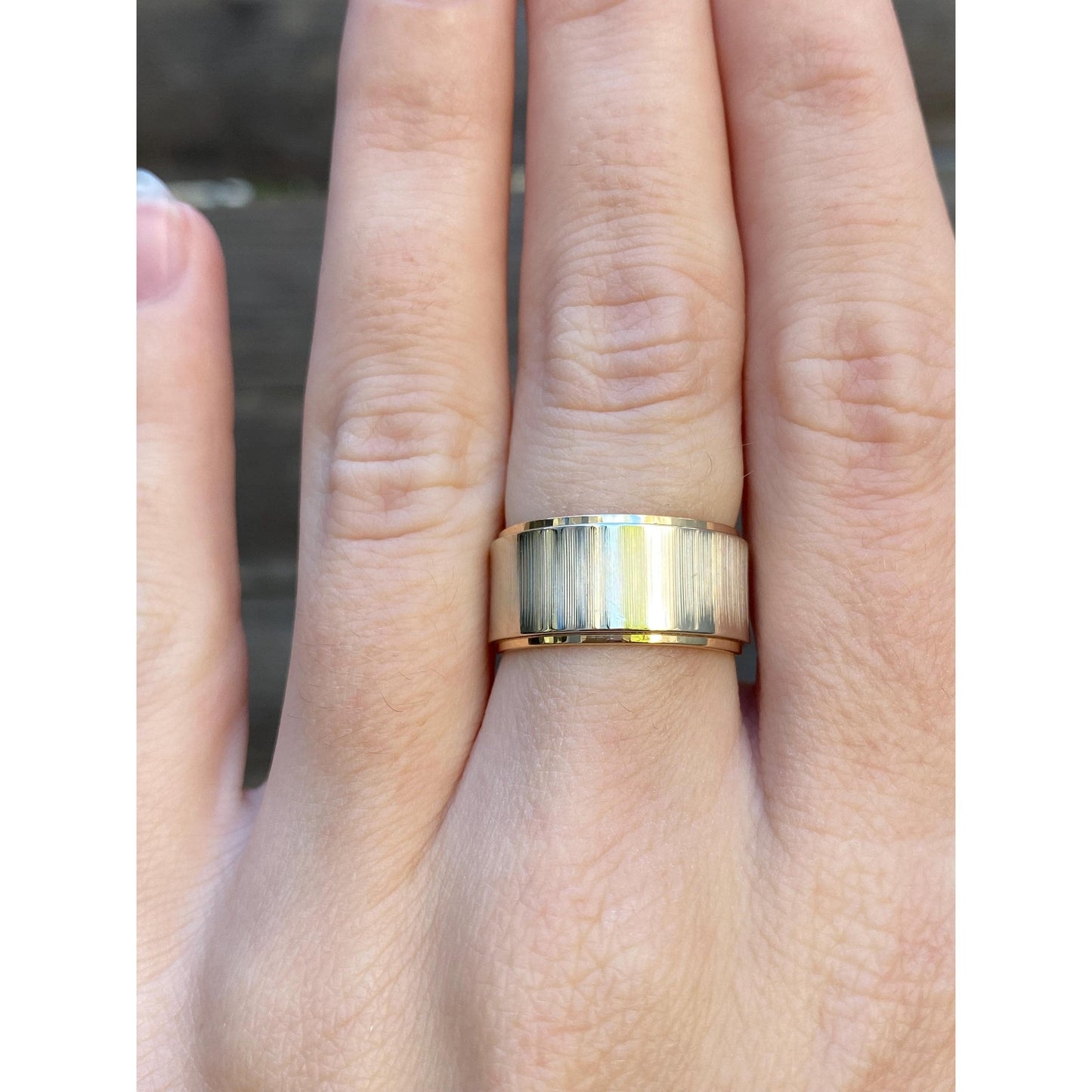 Vintage Solid 14k Yellow & White Gold Textured Ring Band - Size 6.25