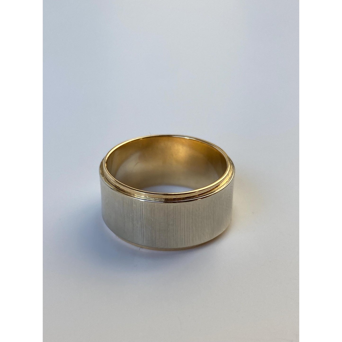 Vintage Solid 14k Yellow & White Gold Textured Ring Band - Size 6.25