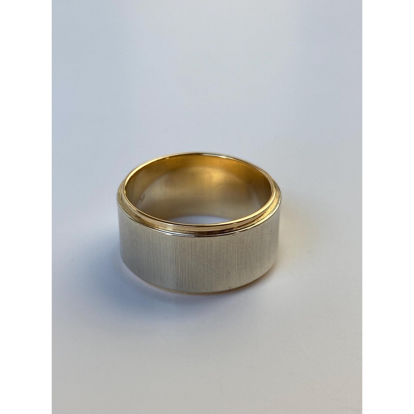 Vintage Solid 14k Yellow & White Gold Textured Ring Band - Size 6.25