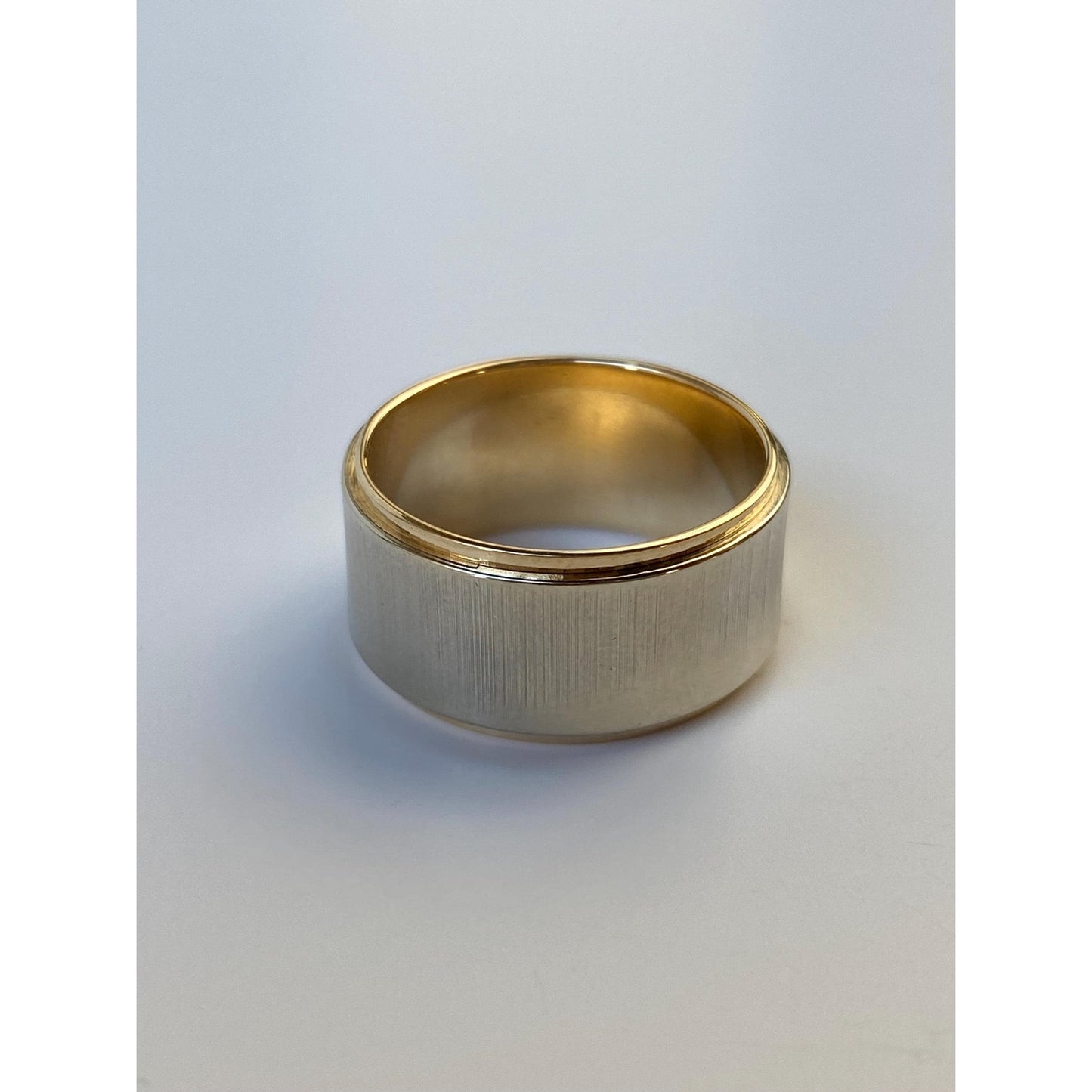 Vintage Solid 14k Yellow & White Gold Textured Ring Band - Size 6.25