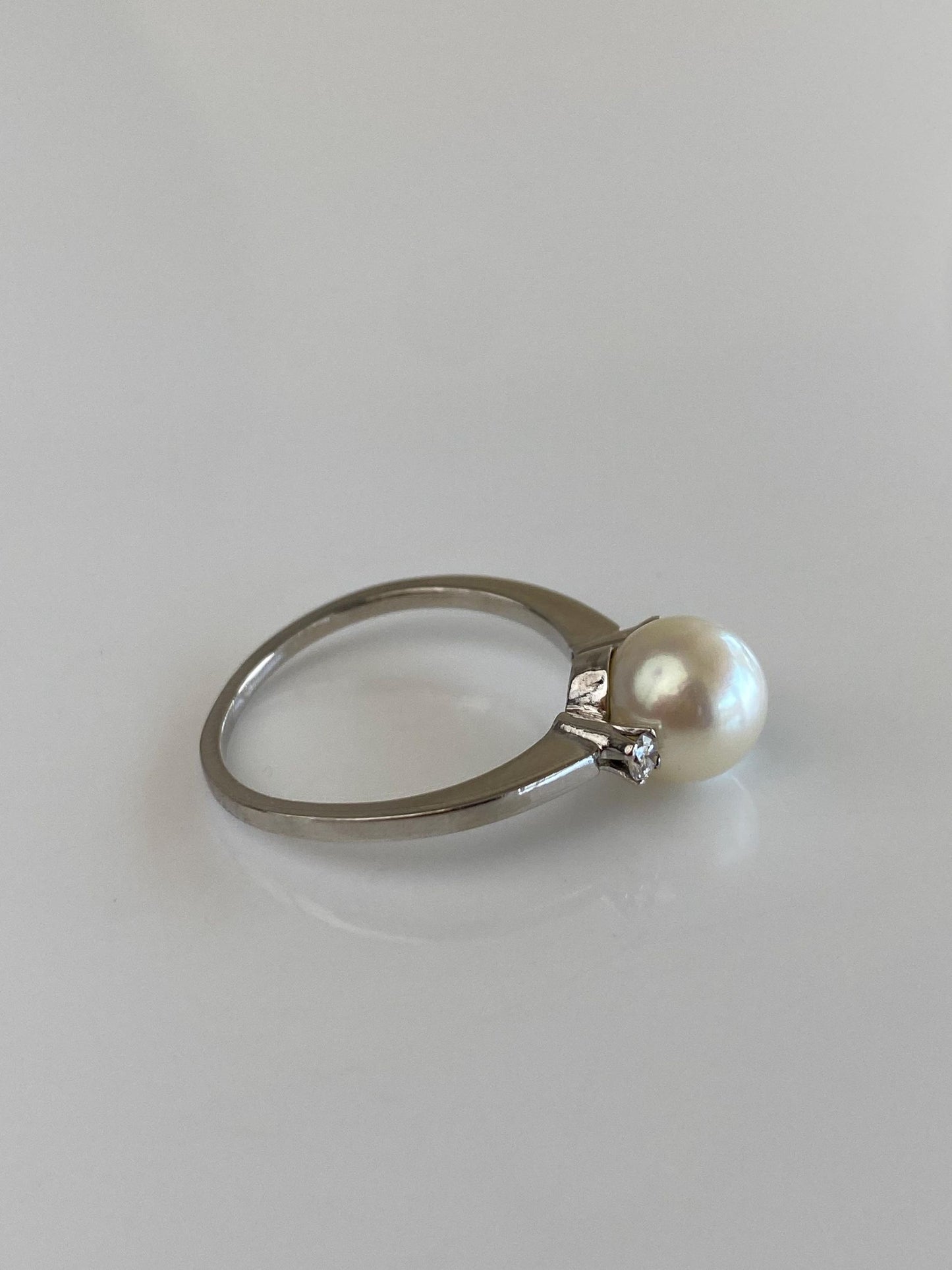 Vintage Solid Platinum Clear Sapphire Pearl Ring - Size 7
