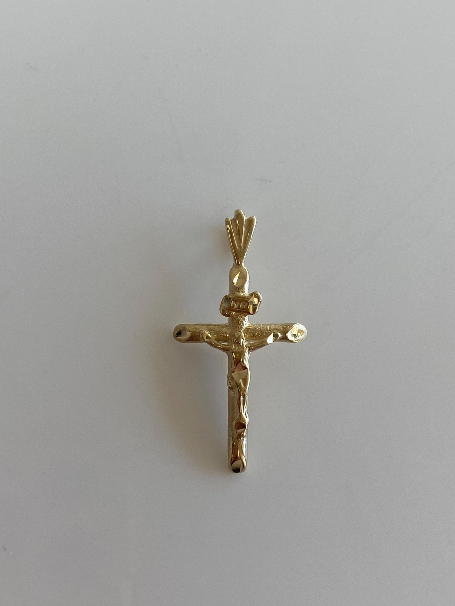 Vintage Solid 14k Yellow Gold Diamond Cut Crucifix Cross Charm