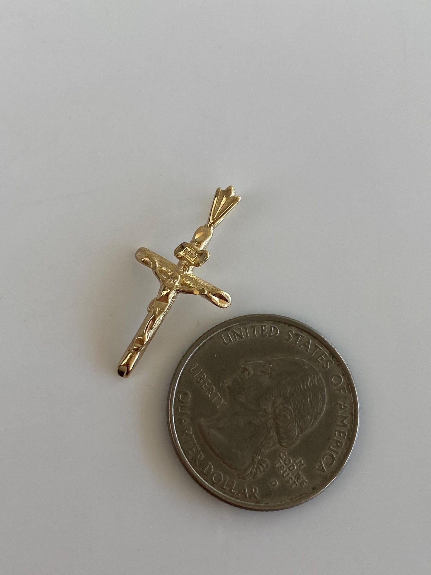 Vintage Solid 14k Yellow Gold Diamond Cut Crucifix Cross Charm