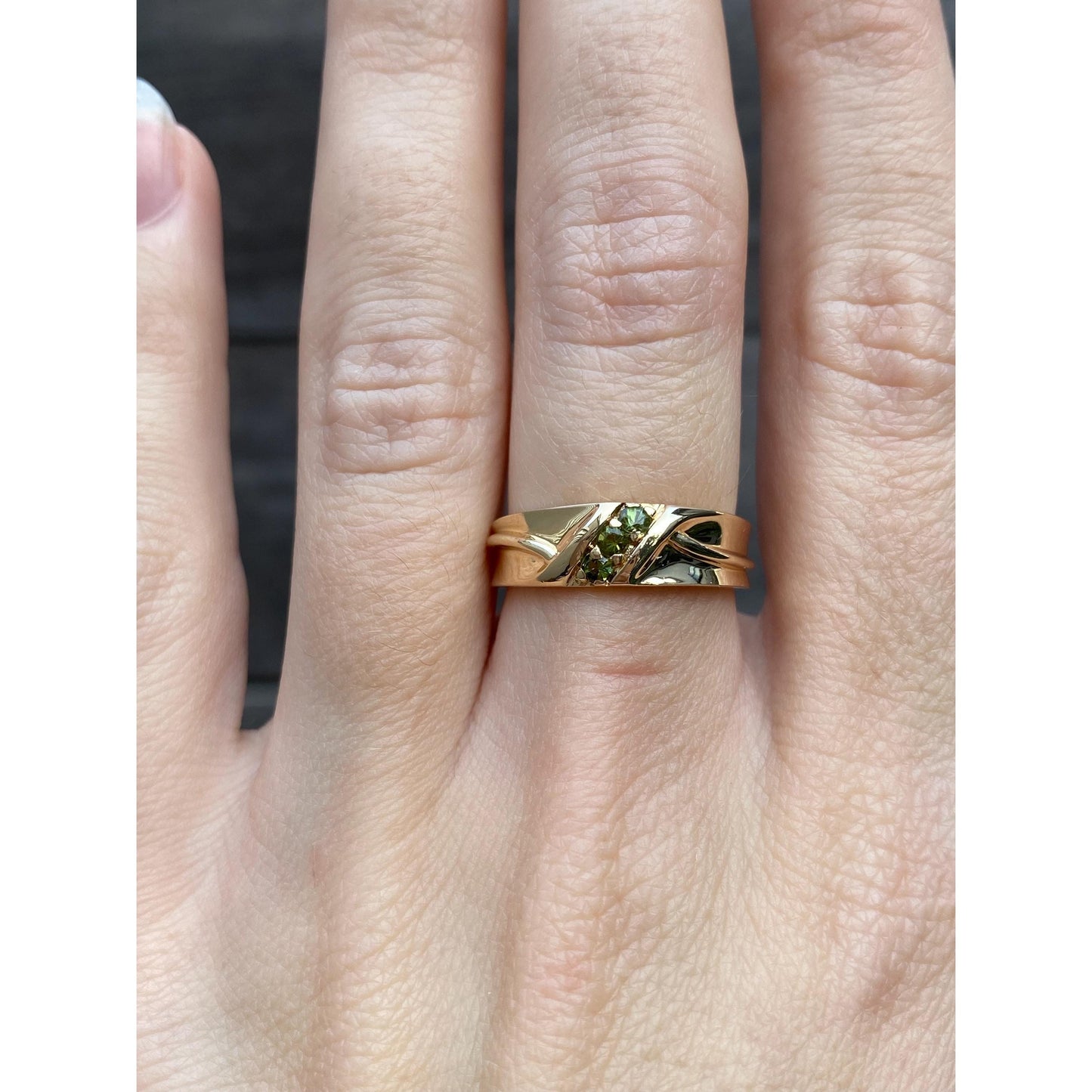 Solid 14k Yellow Gold Peridot Ring Band - Size 6.25