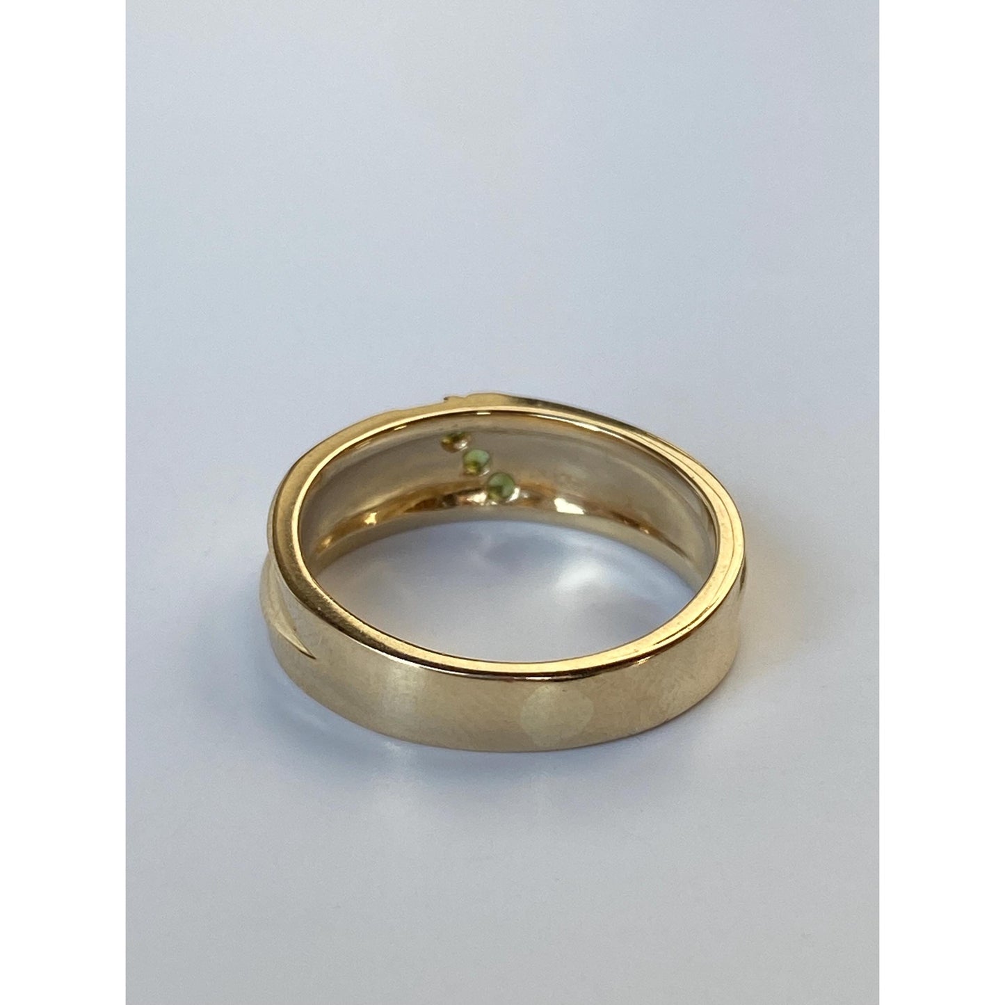 Solid 14k Yellow Gold Peridot Ring Band - Size 6.25