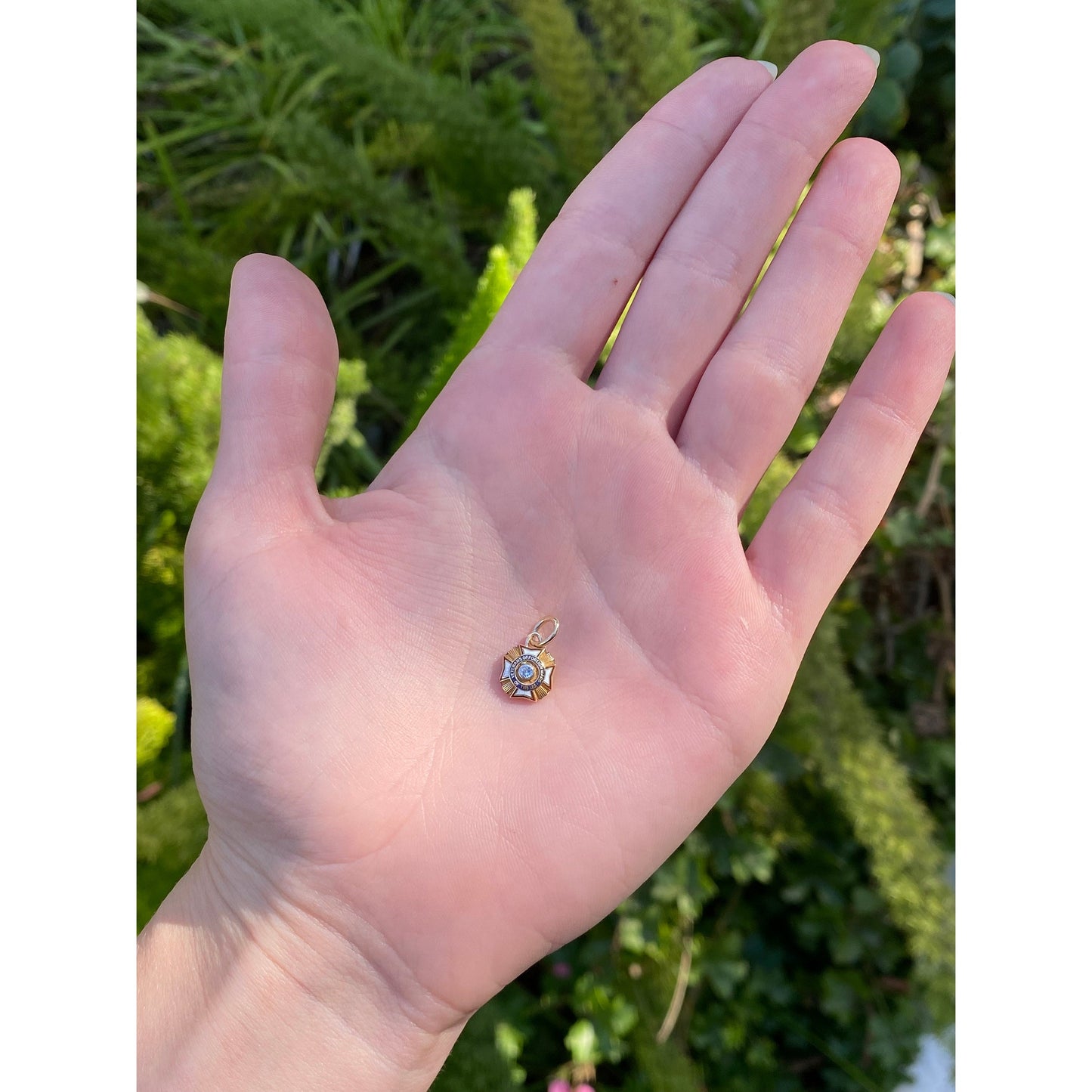 Vintage Solid 10k Yellow Gold Enamel Diamond Veterans Charm