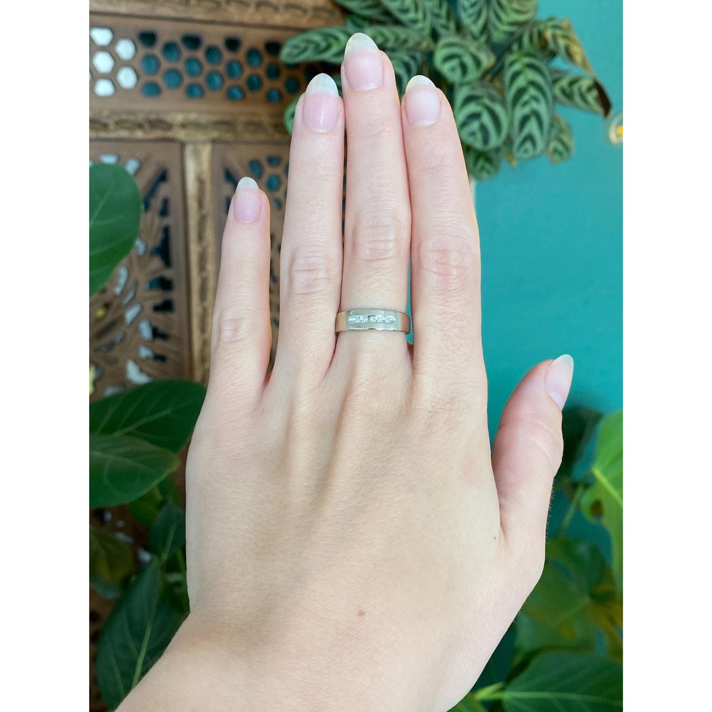 Vintage Solid 14k White Gold Clear Sapphire Ring Band - Size 6.25