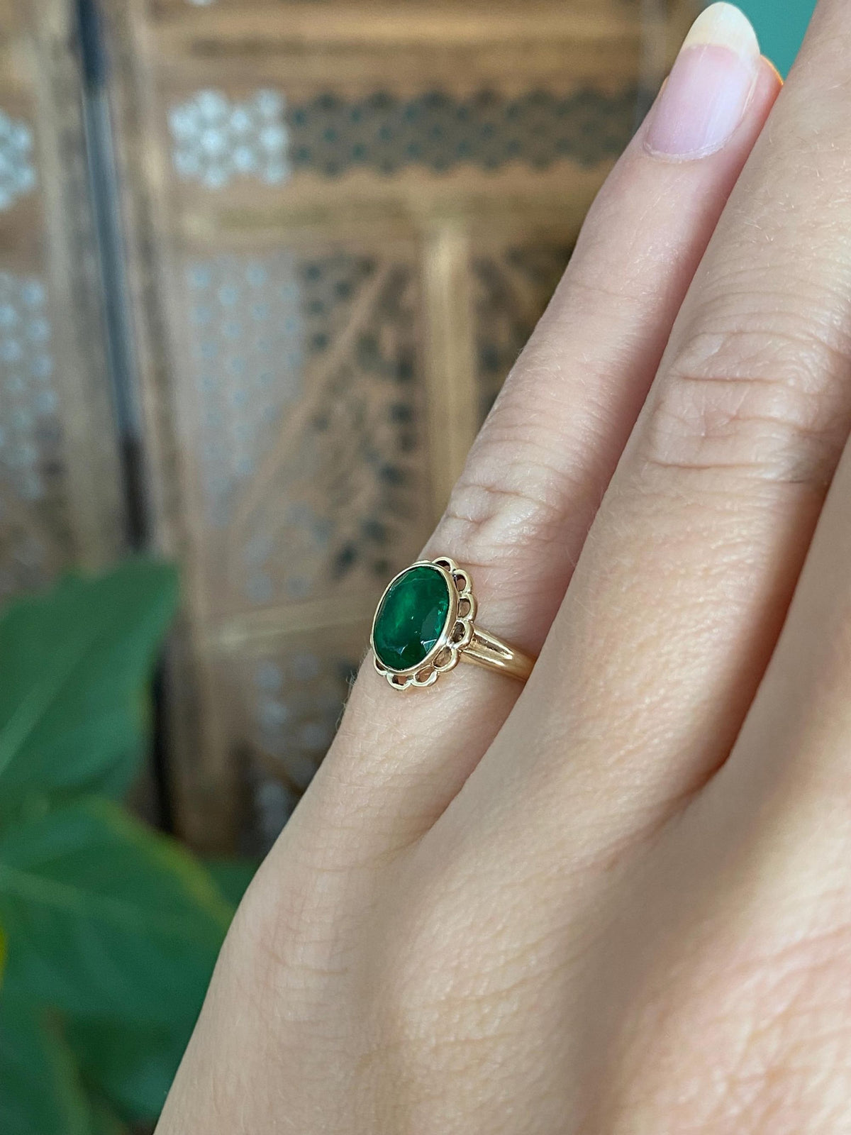 Vintage Solid 10k Yellow Gold Green Cubic Zirconia Ring - Size 3.25