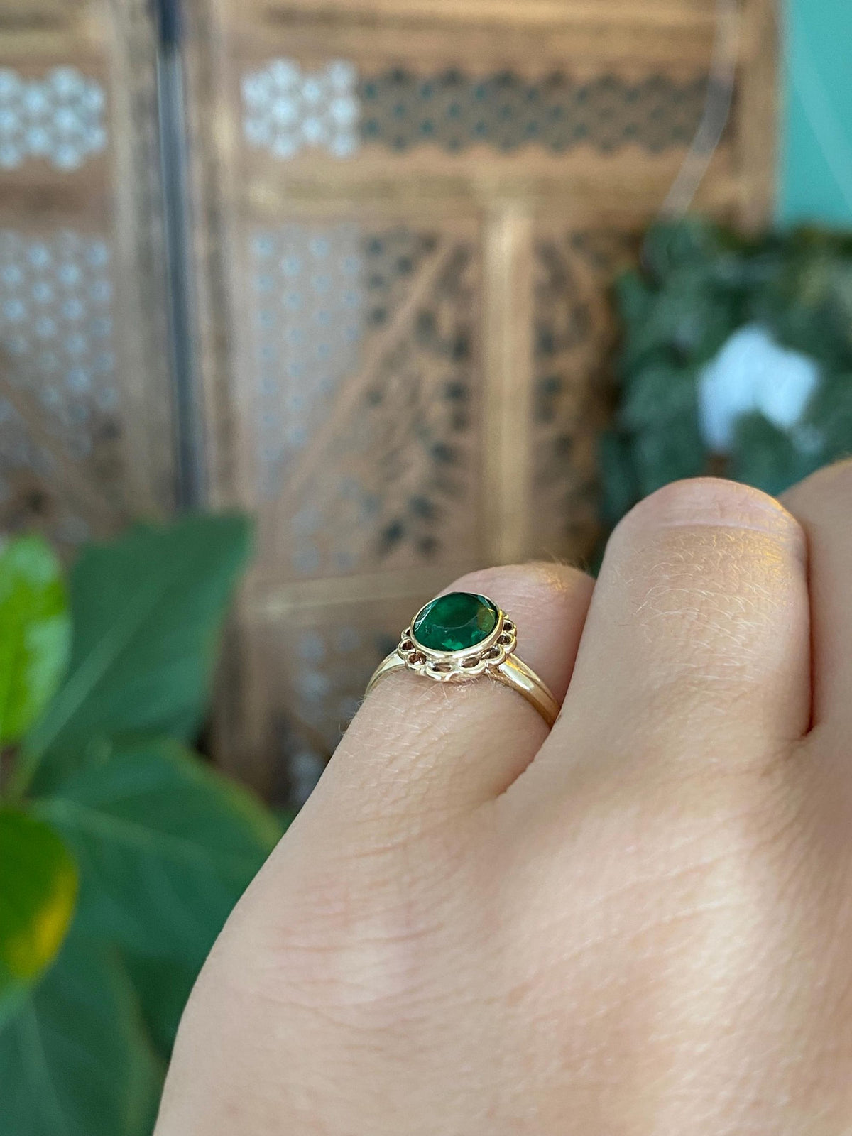 Vintage Solid 10k Yellow Gold Green Cubic Zirconia Ring - Size 3.25