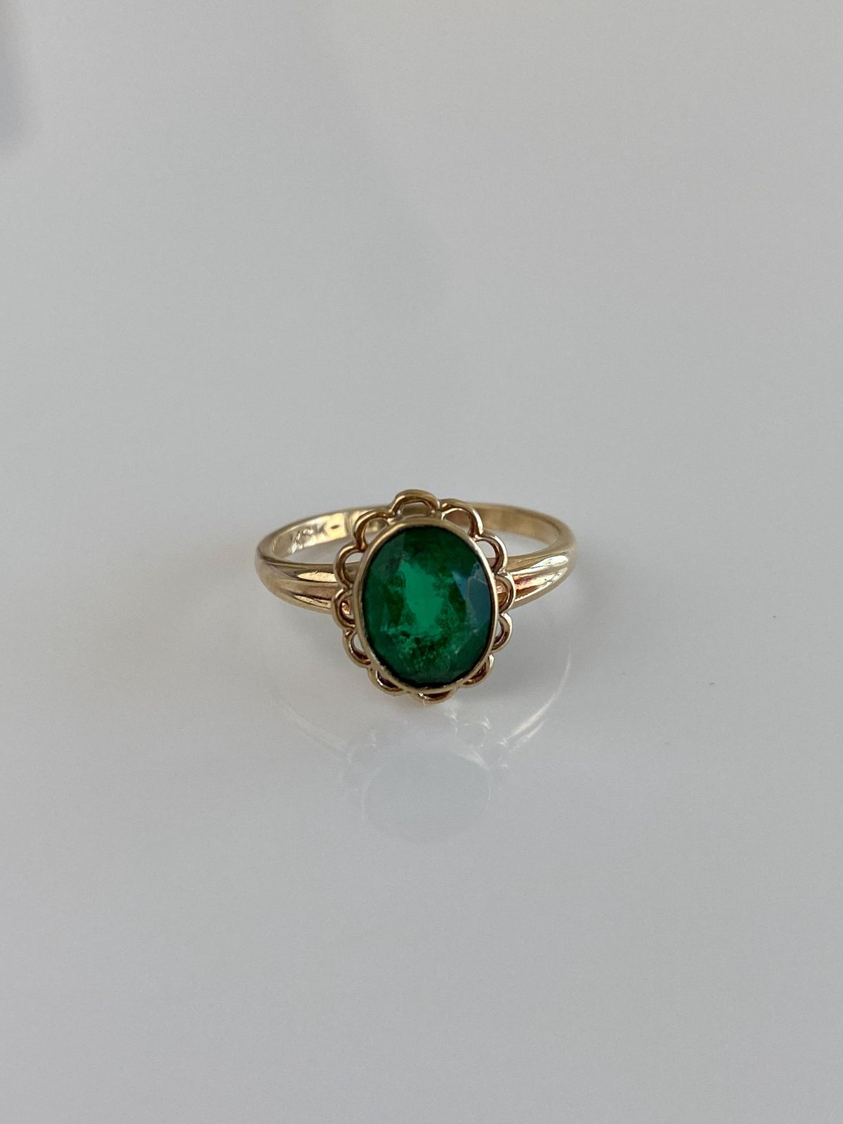 Vintage Solid 10k Yellow Gold Green Cubic Zirconia Ring - Size 3.25