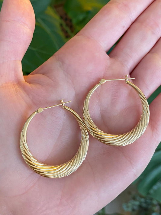 Vintage 10k Yellow Gold Large Scalloped Hoop Earrings
