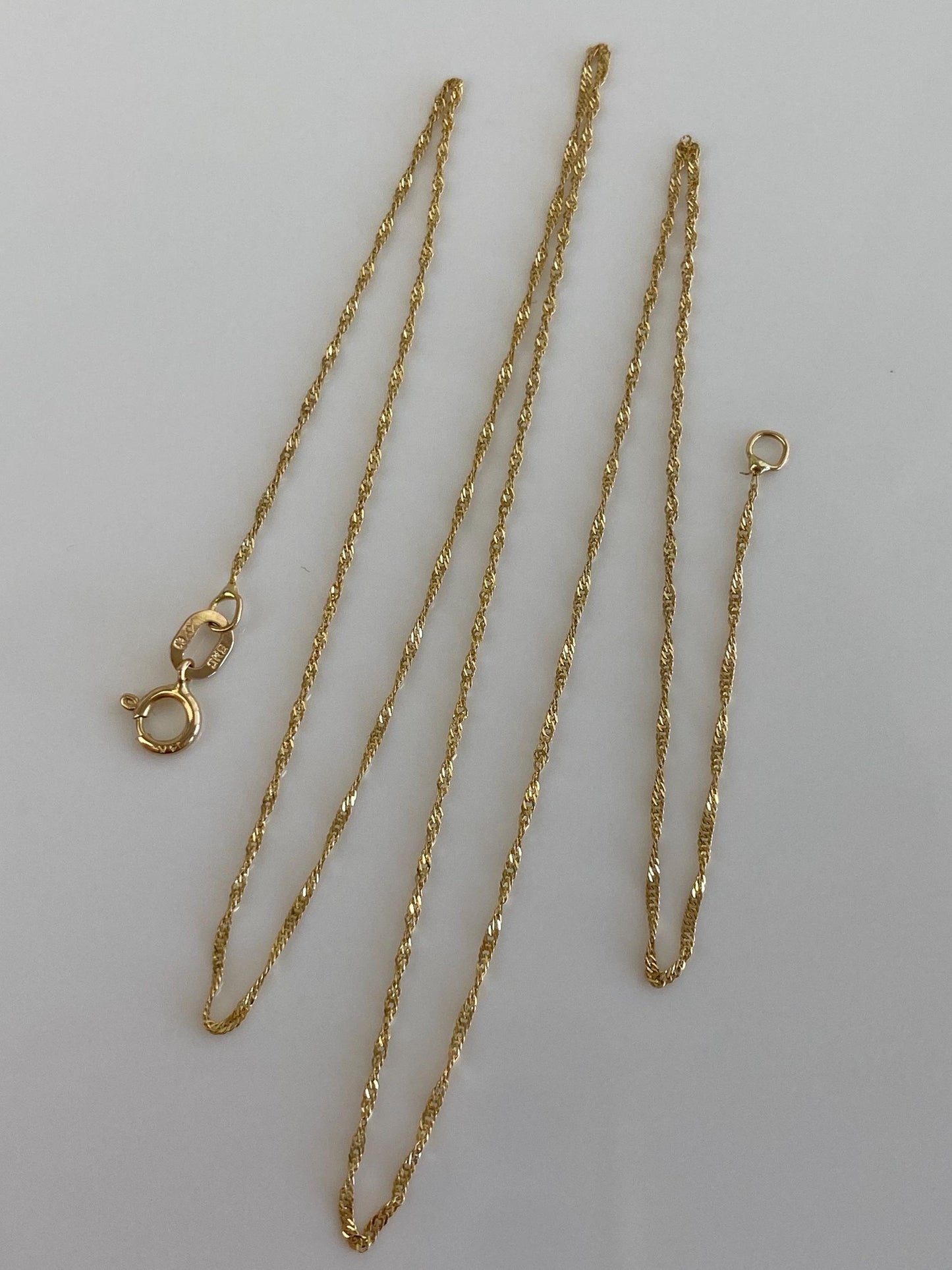 Vintage Solid 14k Yellow Gold Twist Dainty Chain Necklace - 18 inches
