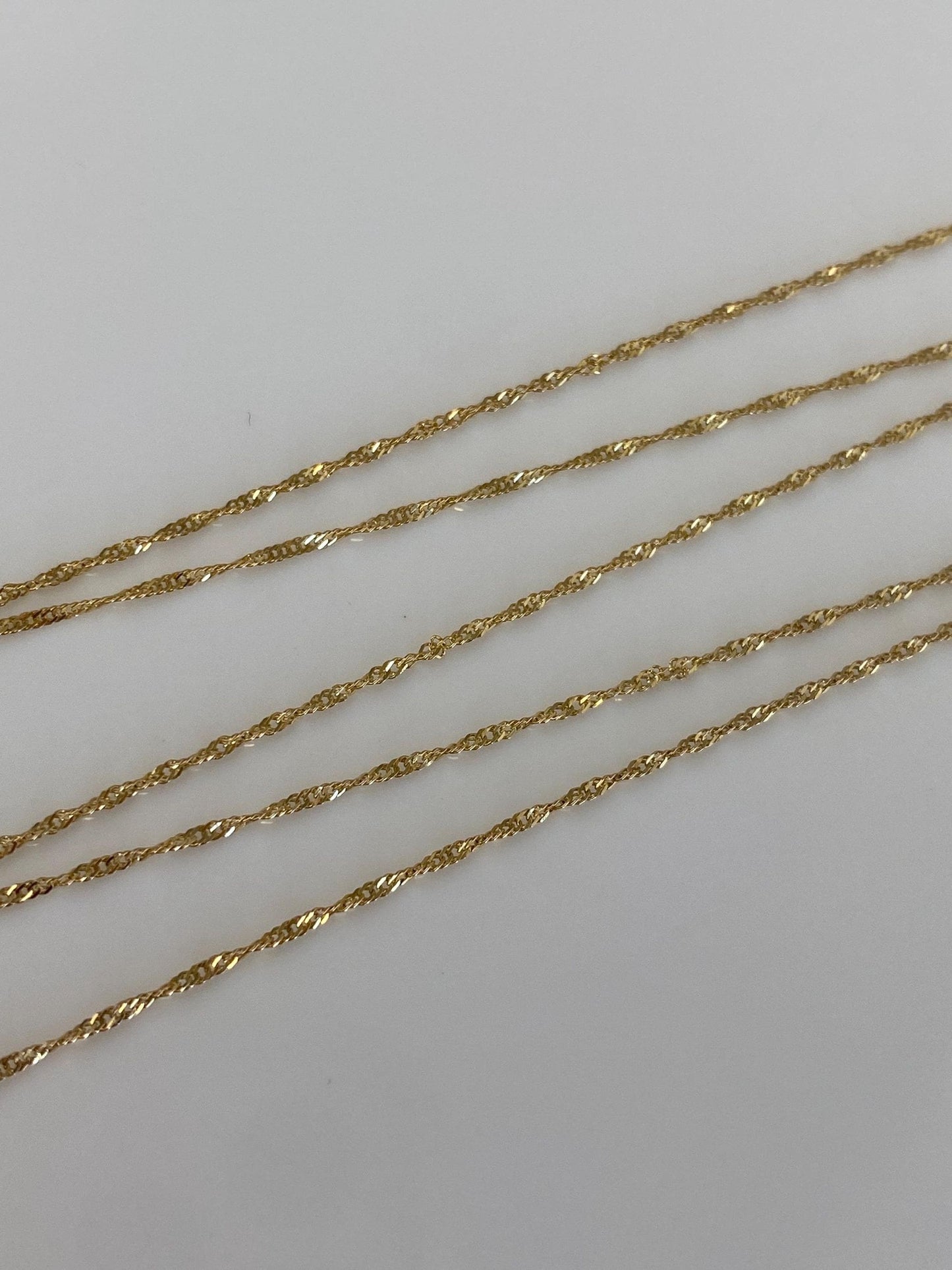 Vintage Solid 14k Yellow Gold Twist Dainty Chain Necklace - 18 inches