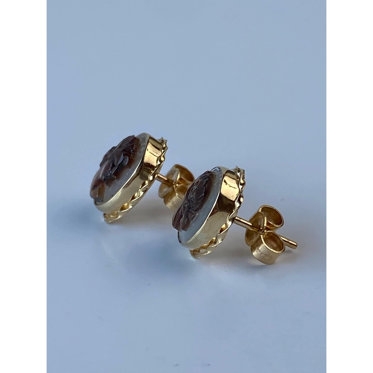 Vintage Solid 14k Yellow Gold Abalone Cameo Stud Earrings