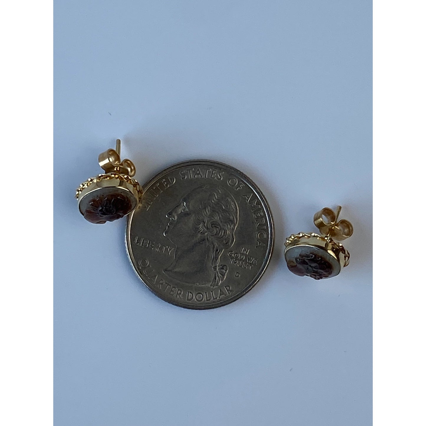 Vintage Solid 14k Yellow Gold Abalone Cameo Stud Earrings