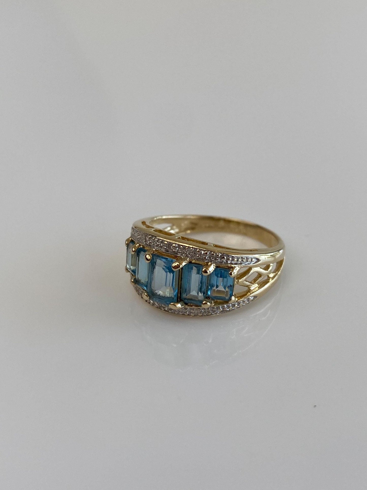 Vintage Solid 14k White & Yellow Gold Diamond Topaz Ring - Size 6