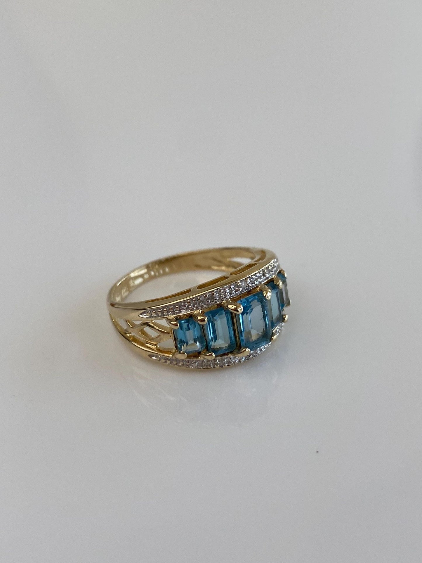 Vintage Solid 14k White & Yellow Gold Diamond Topaz Ring - Size 6