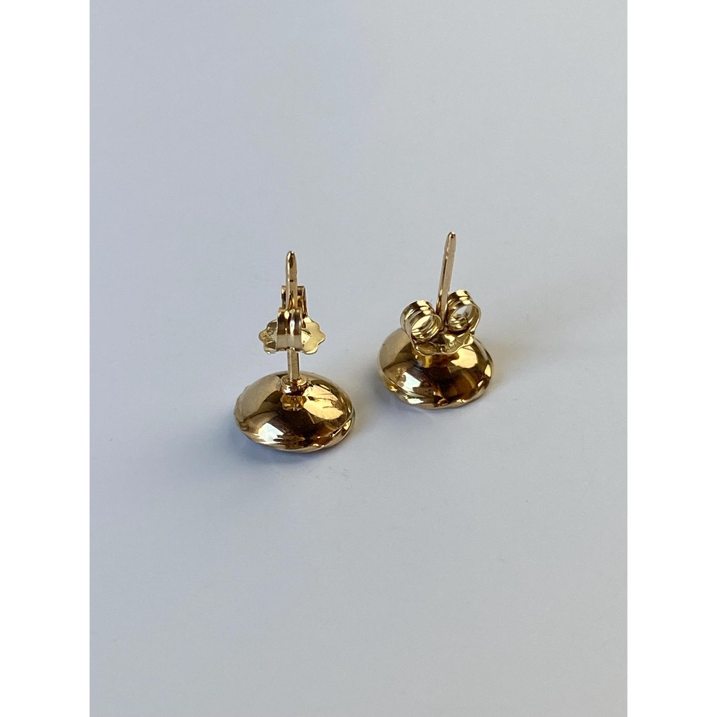 Vintage Solid 14k Yellow Gold Blue Spinel Dish Stud Earrings