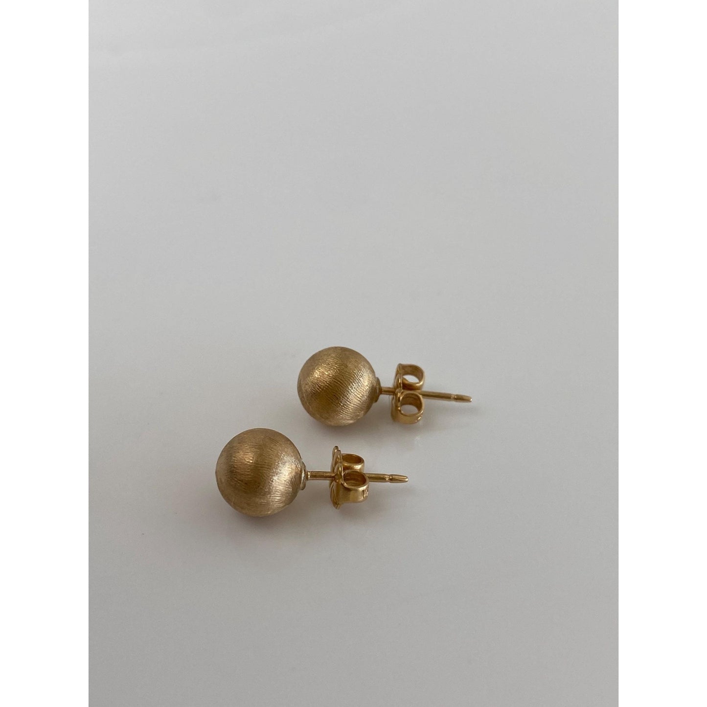 Vintage 14k Yellow Gold Satin Ball Stud Earrings