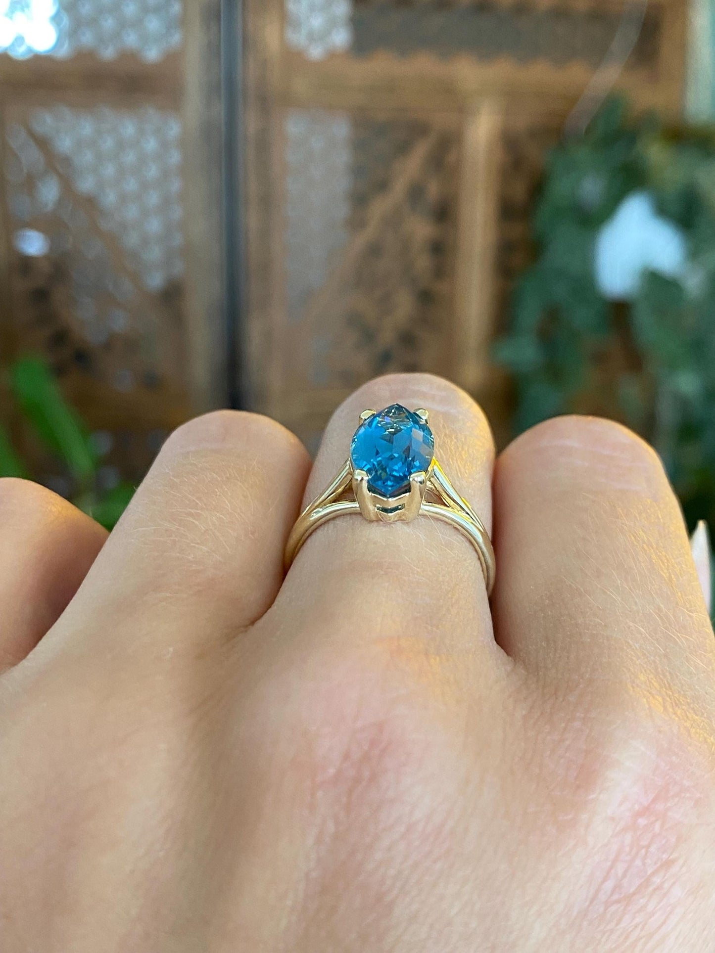 Vintage Solid 14k Yellow Gold Topaz Marquis Ring - Size 6