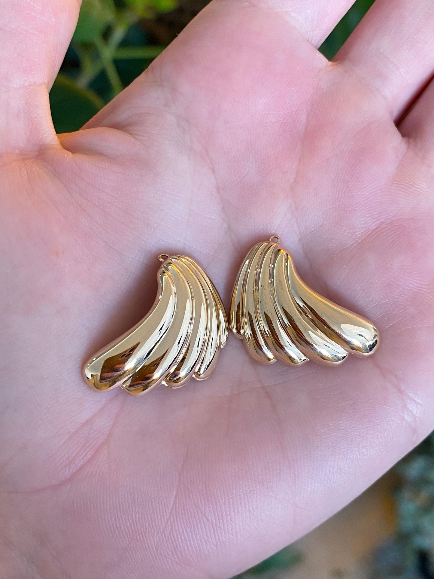 Vintage Solid 14k Yellow Gold Scalloped Fluted Earring Jackets