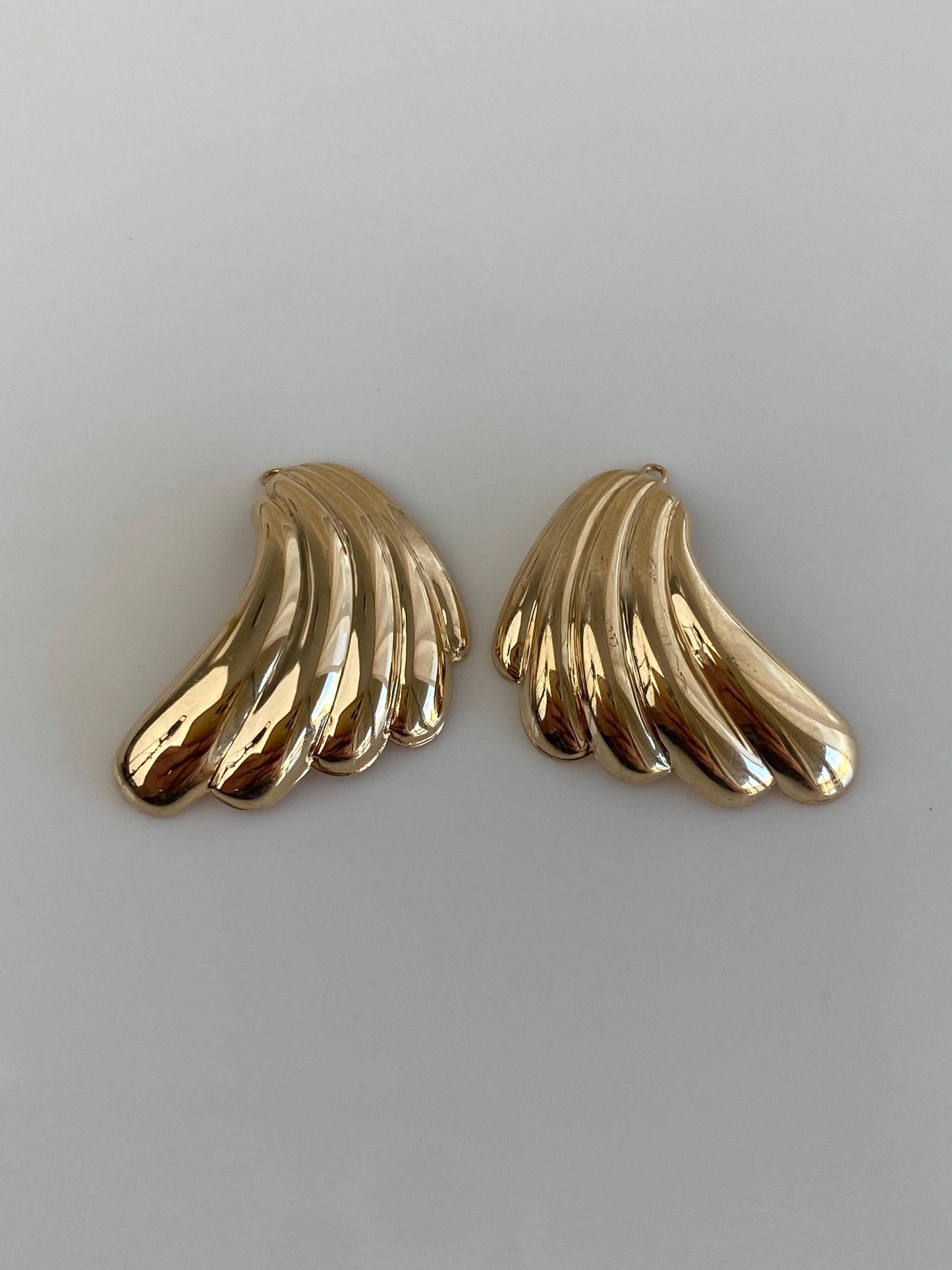Vintage Solid 14k Yellow Gold Scalloped Fluted Earring Jackets