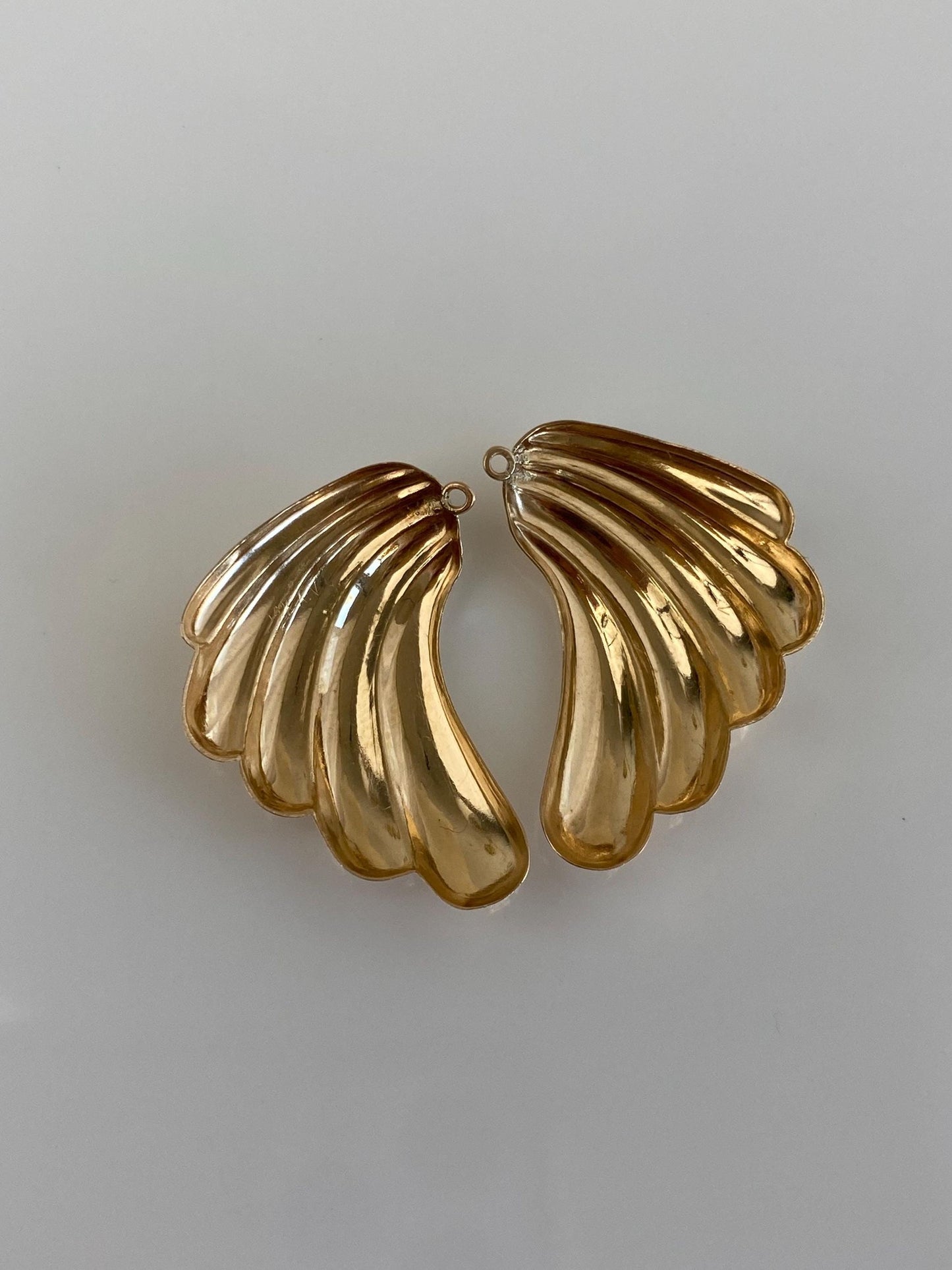 Vintage Solid 14k Yellow Gold Scalloped Fluted Earring Jackets