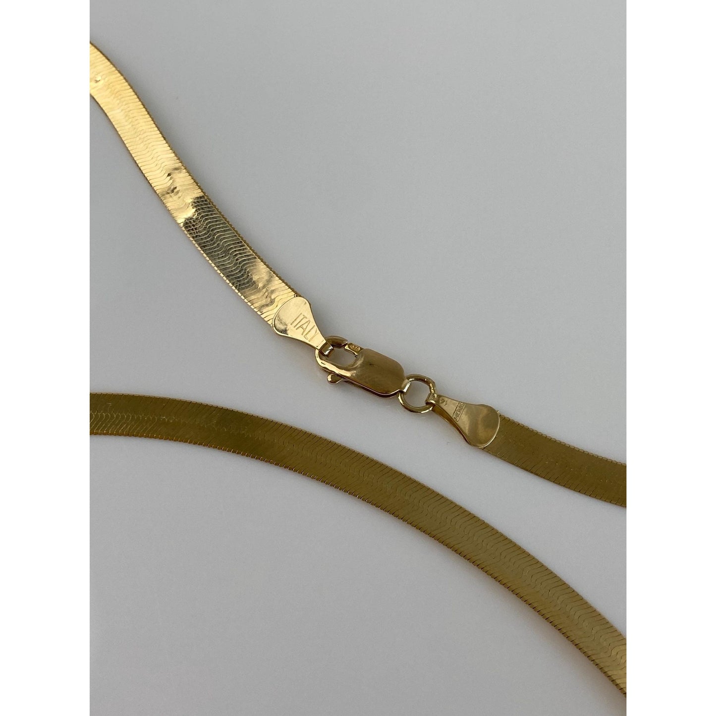 Vintage Solid 14k Yellow Gold Herringbone Chain Necklace - 20.25 inches