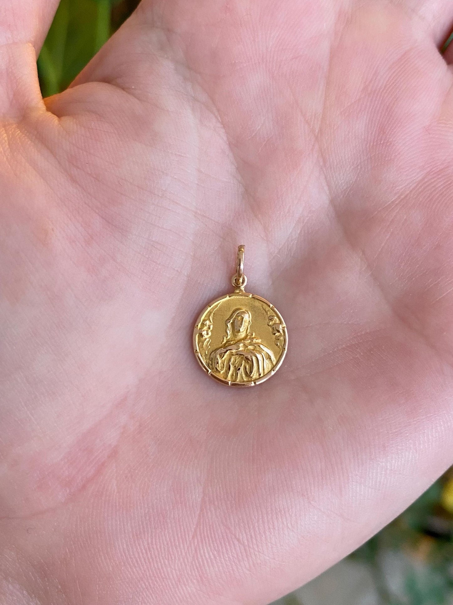 Vintage Solid 18k Yellow Gold Religious Jesus Charm