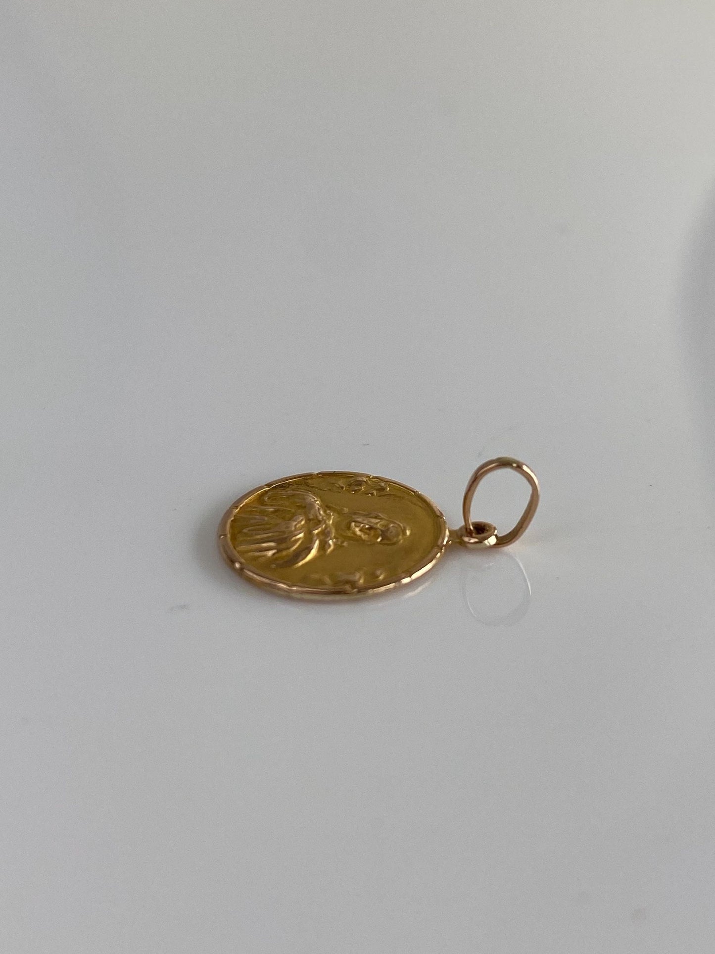 Vintage Solid 18k Yellow Gold Religious Jesus Charm