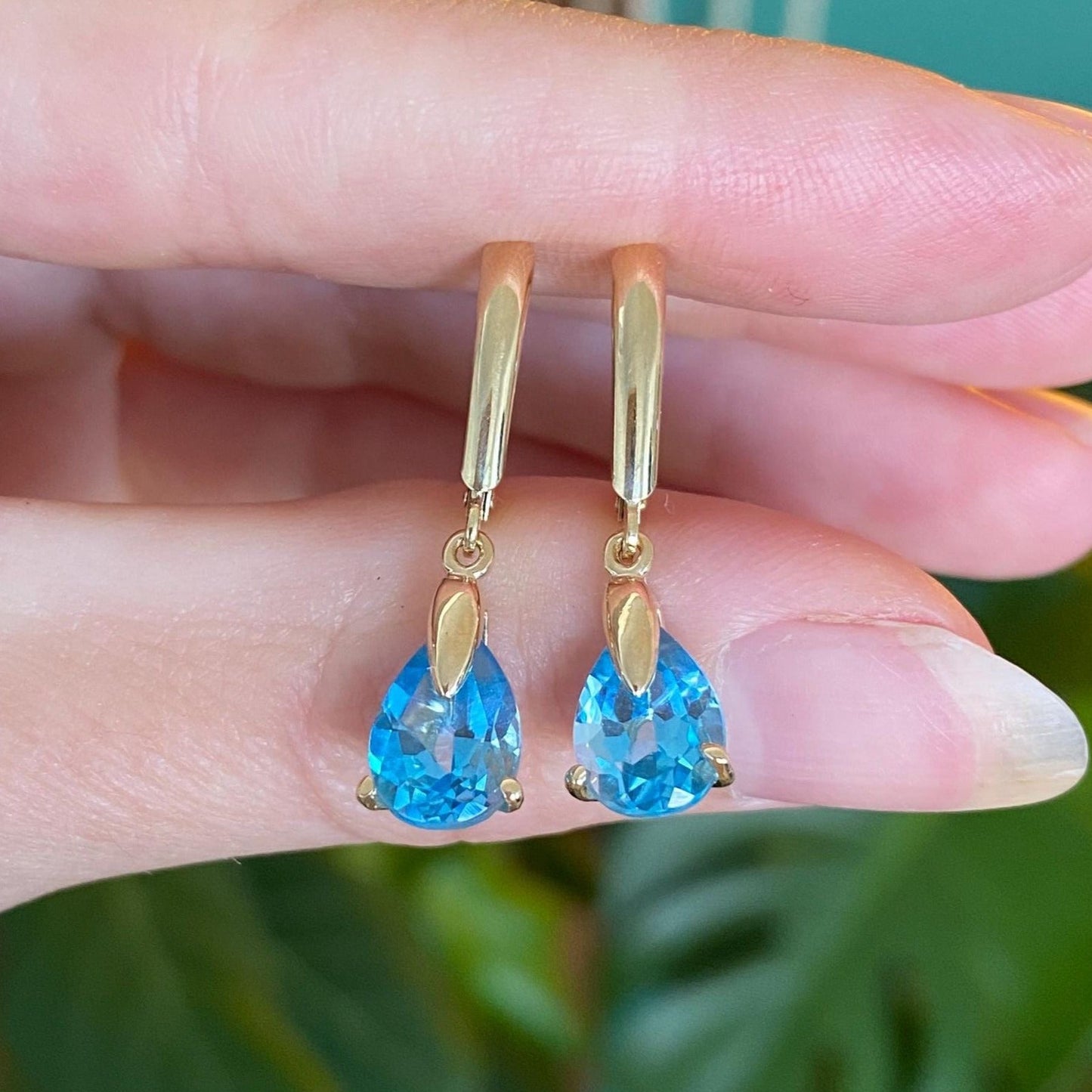 Vintage Solid 14k Yellow Gold Topaz Dangle Earrings