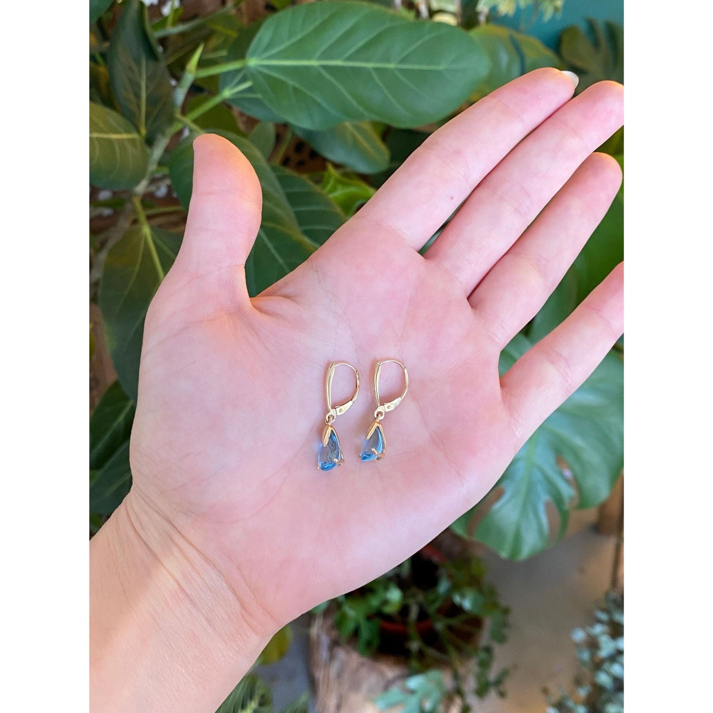 Vintage Solid 14k Yellow Gold Topaz Dangle Earrings