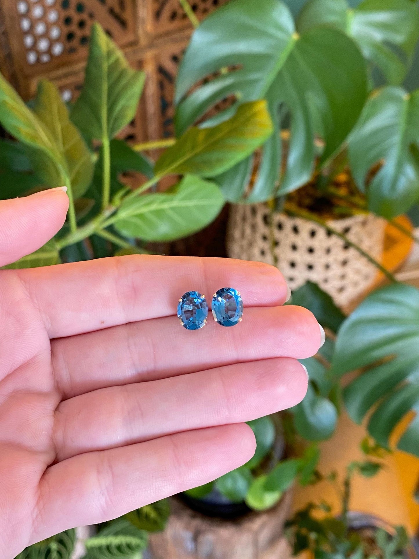 Vintage Solid 14k Yellow Gold Topaz Stud Earrings